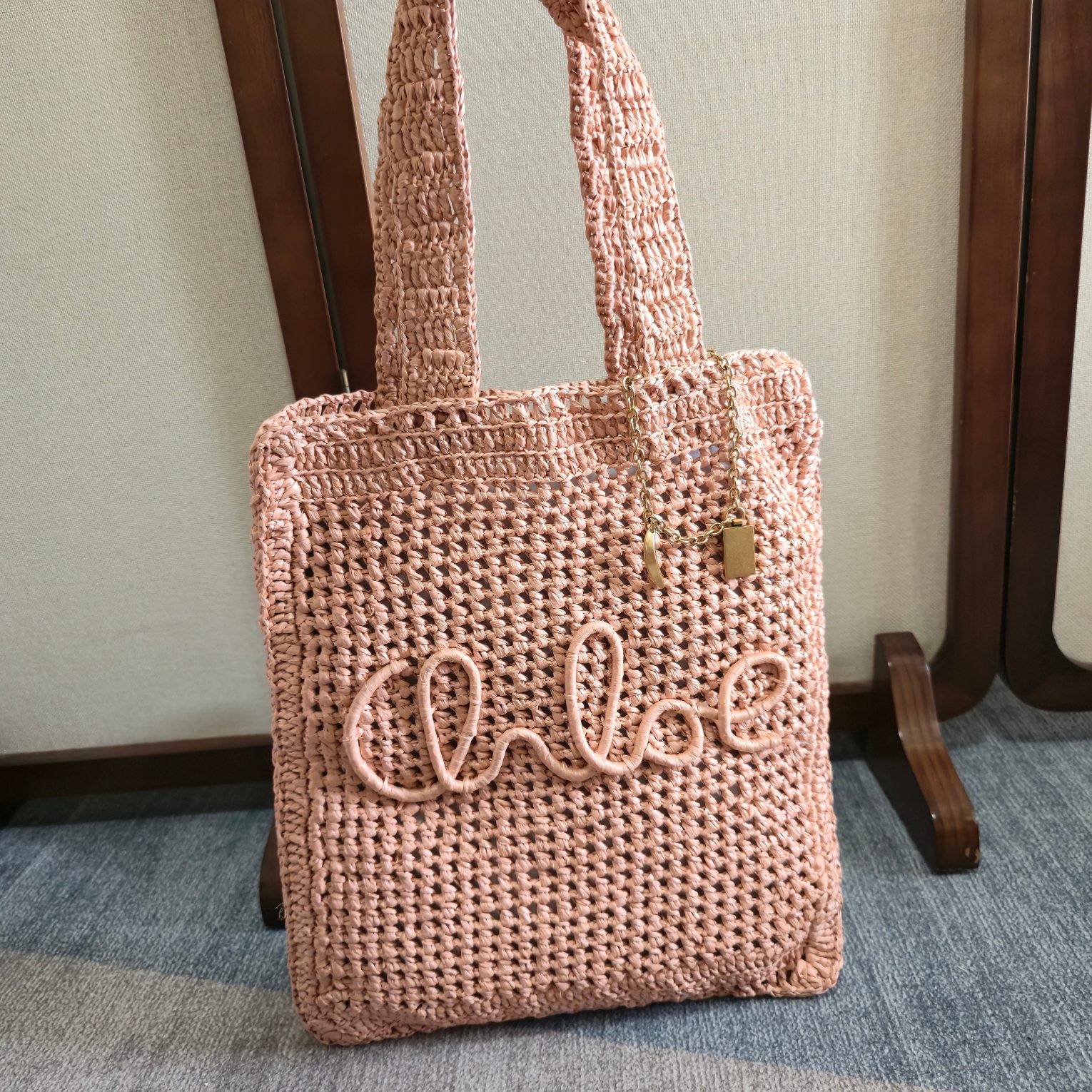26新品 クロエ 鞄 カバン 手提げ袋 セミショルダー 2606