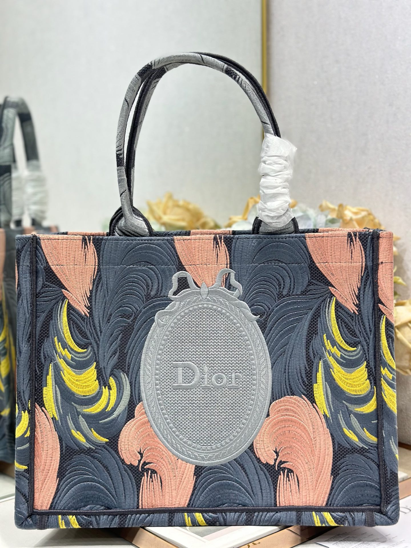 新作クリスチャンディオール トートバッグ BOOK TOTE 26016
