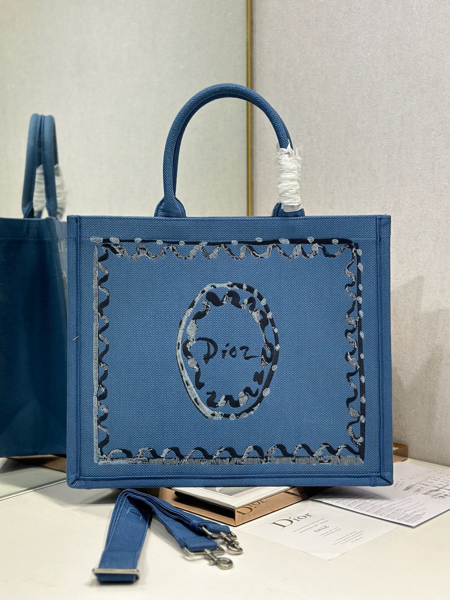 コピー通販 クリスチャンディオール ハンドバッグ BOOK TOTE Lサイズ 26016