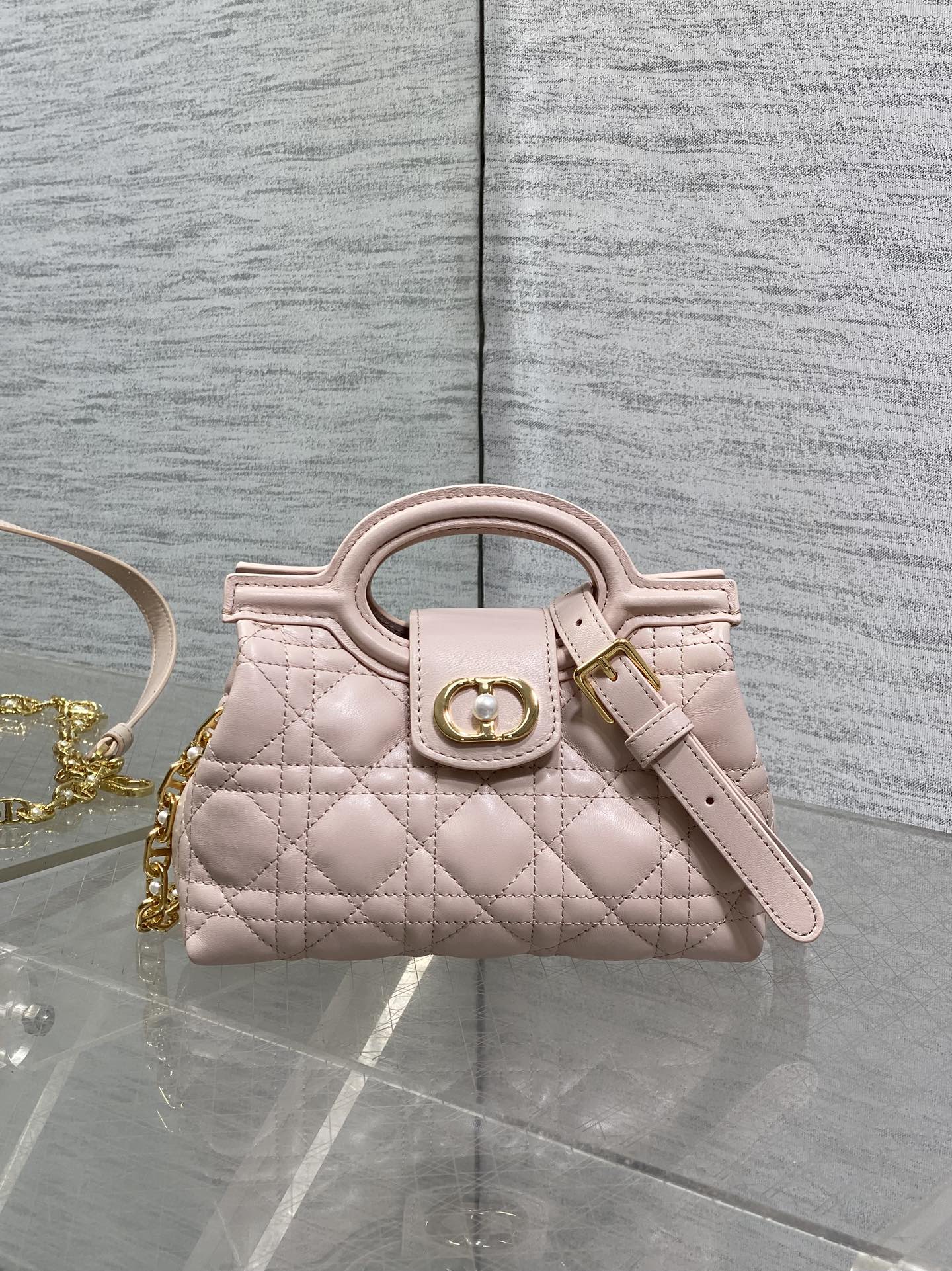 人気 クリスチャンディオール ハンドバッグ Jolie Top Handle 2WAY 26016
