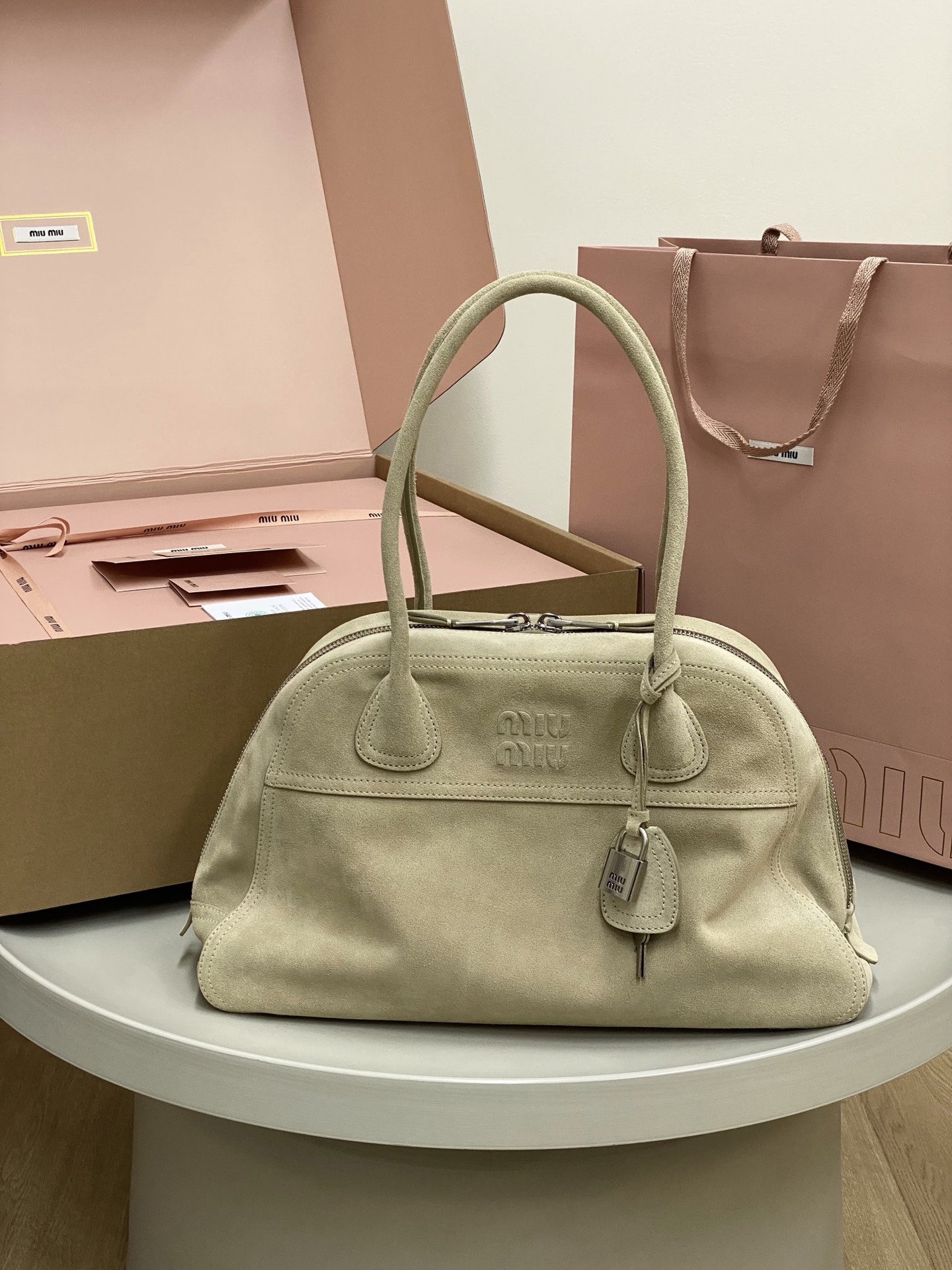 新作通販 超美品 ミュウミュウ 鞄 bag ボストンバッグ2606