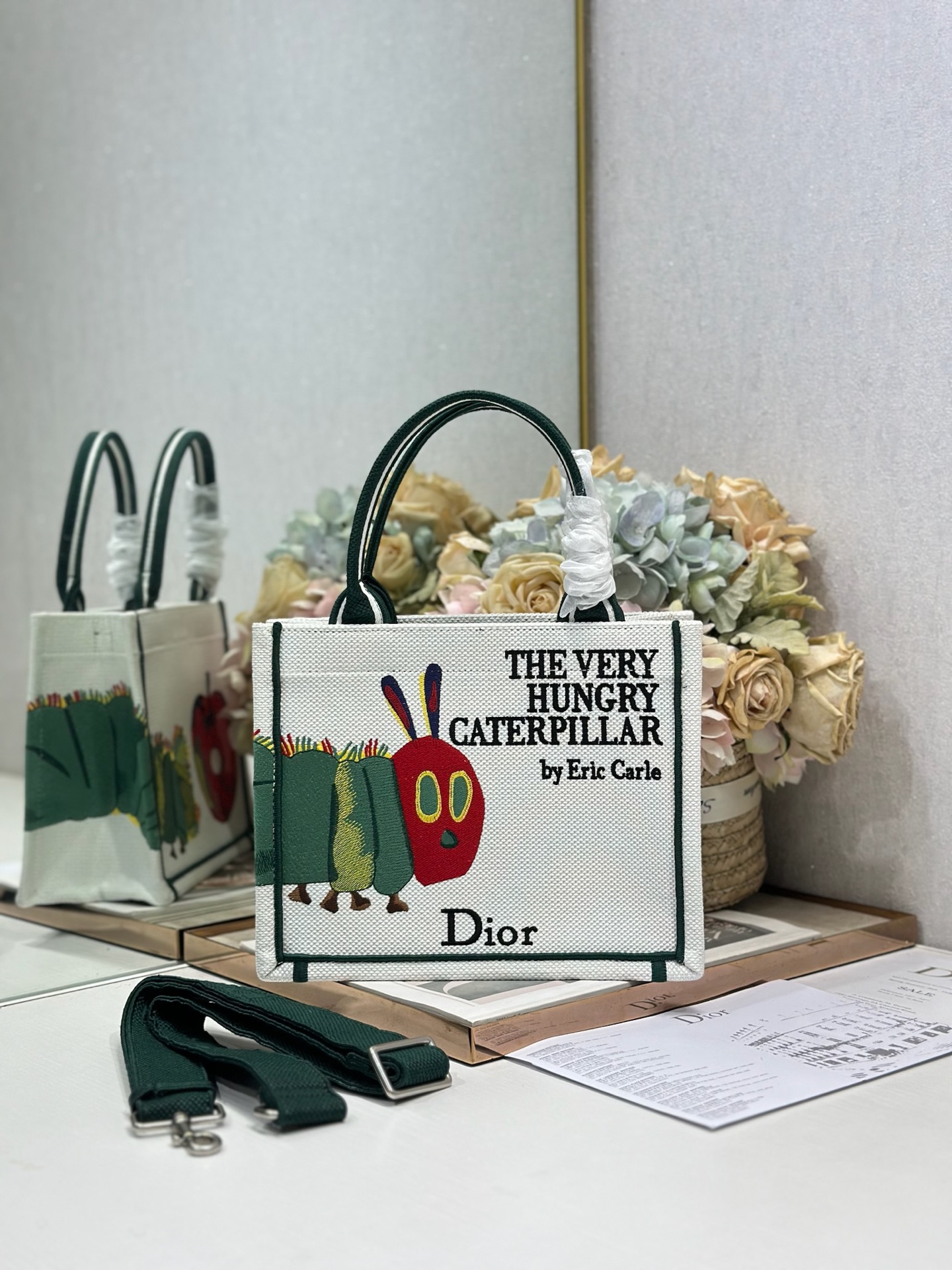 人気 クリスチャンディオール ハンドバッグ BOOK TOTE Sサイズ