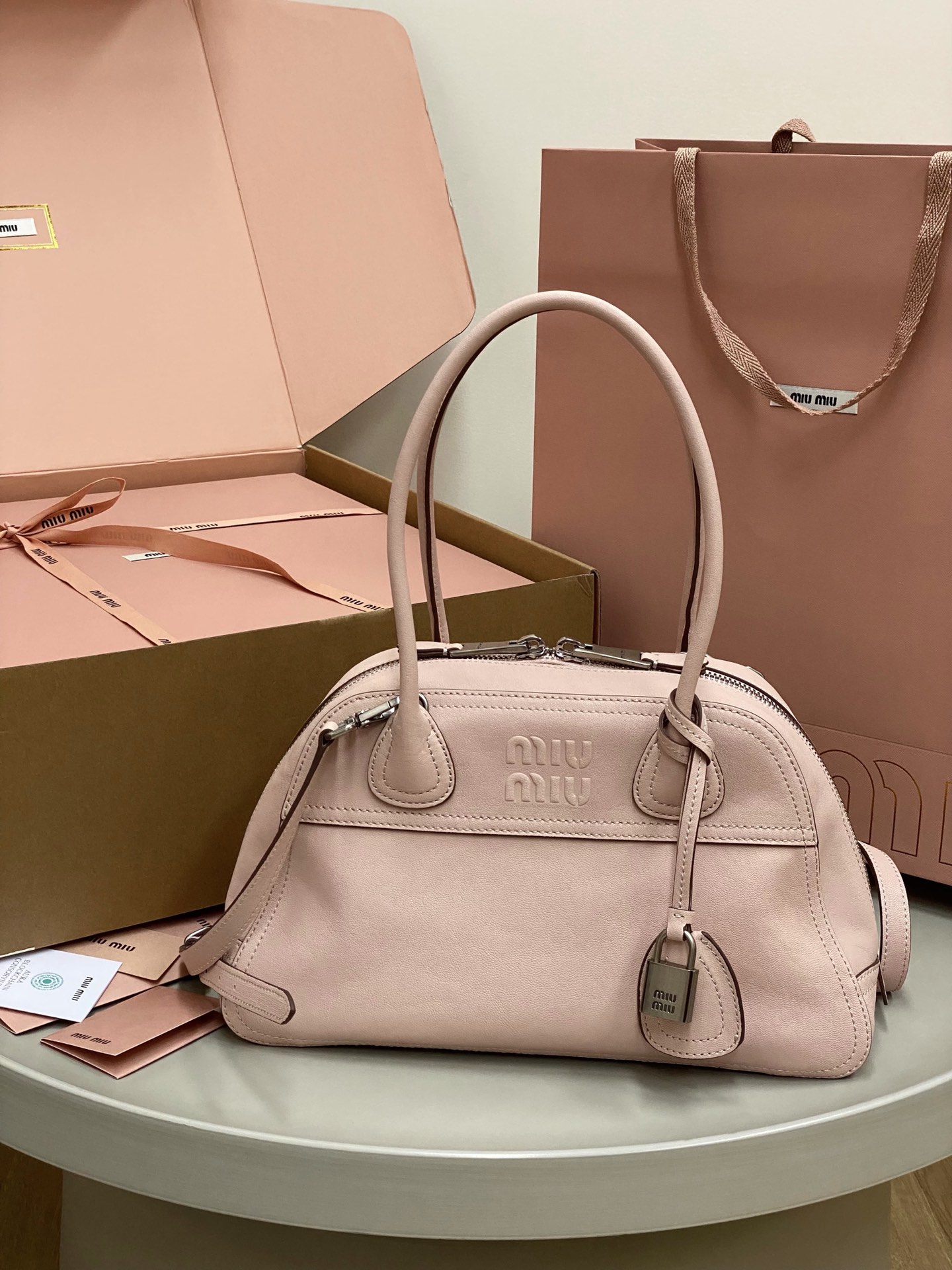 新作通販 超美品 ミュウミュウ 鞄 bag ボストンバッグ 2606