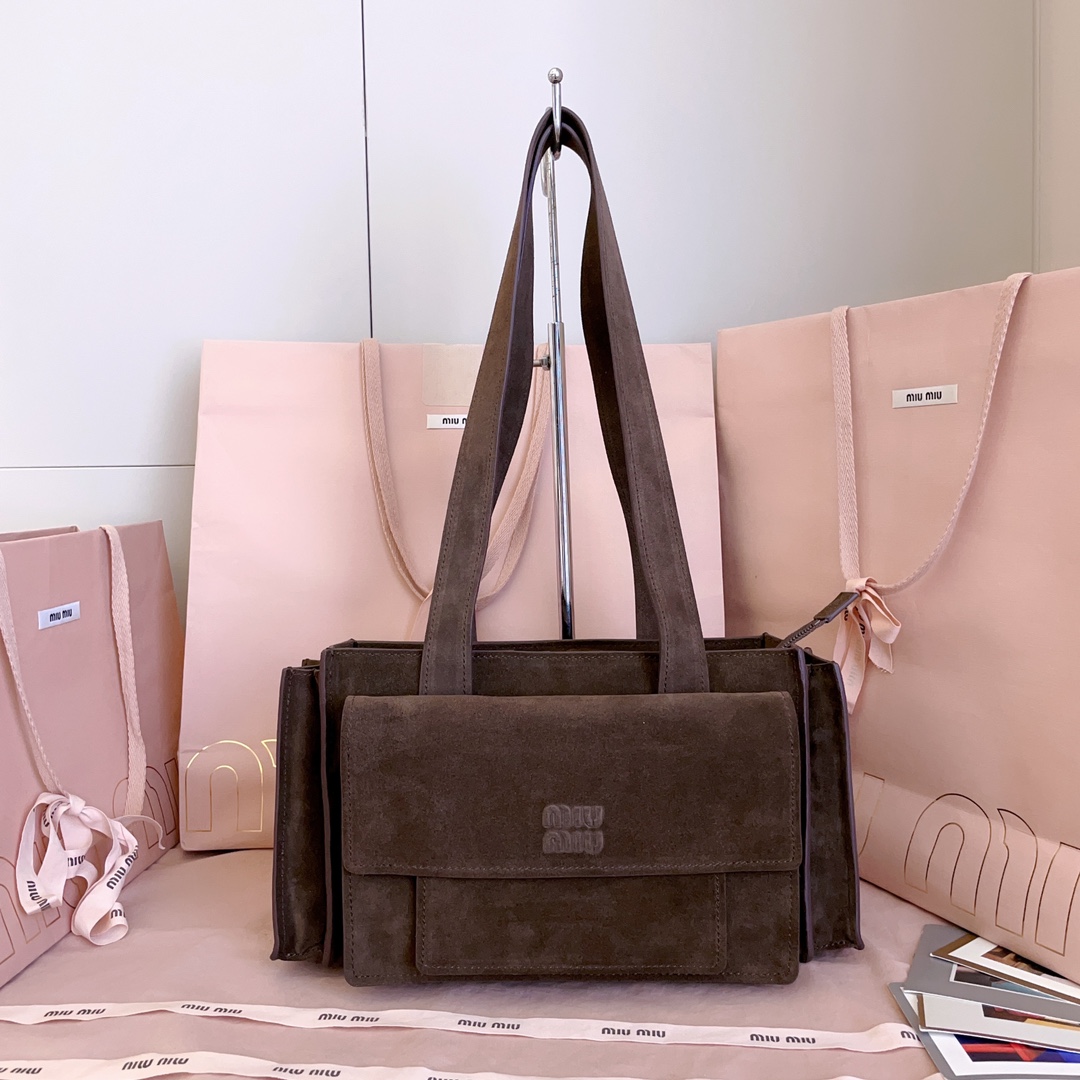 人気商品超美品 ミュウミュウ 鞄 セミショルダー バッグ