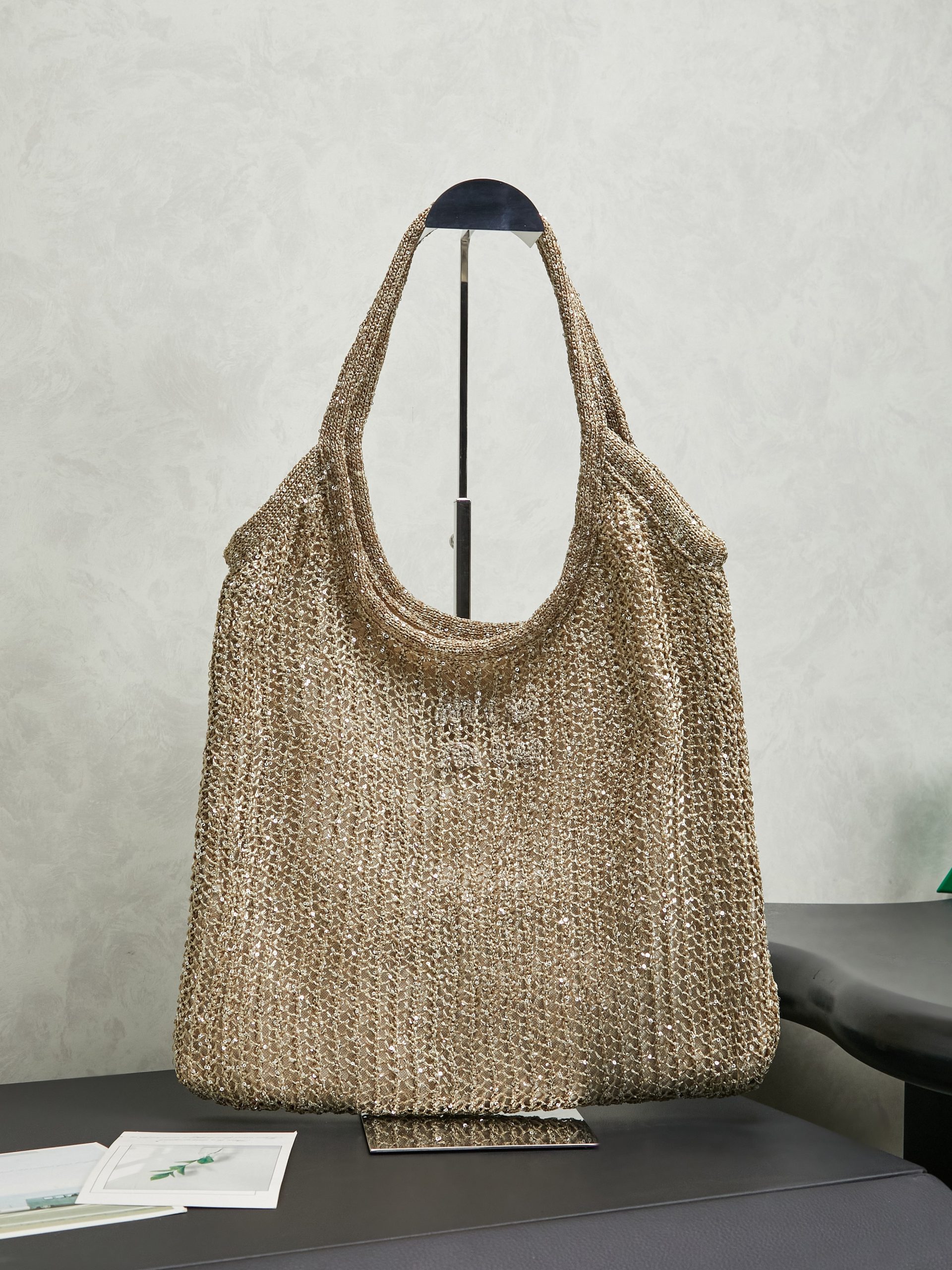新作通販 超美品 ミュウミュウ 鞄 ショルダーハンドバッグ 2606