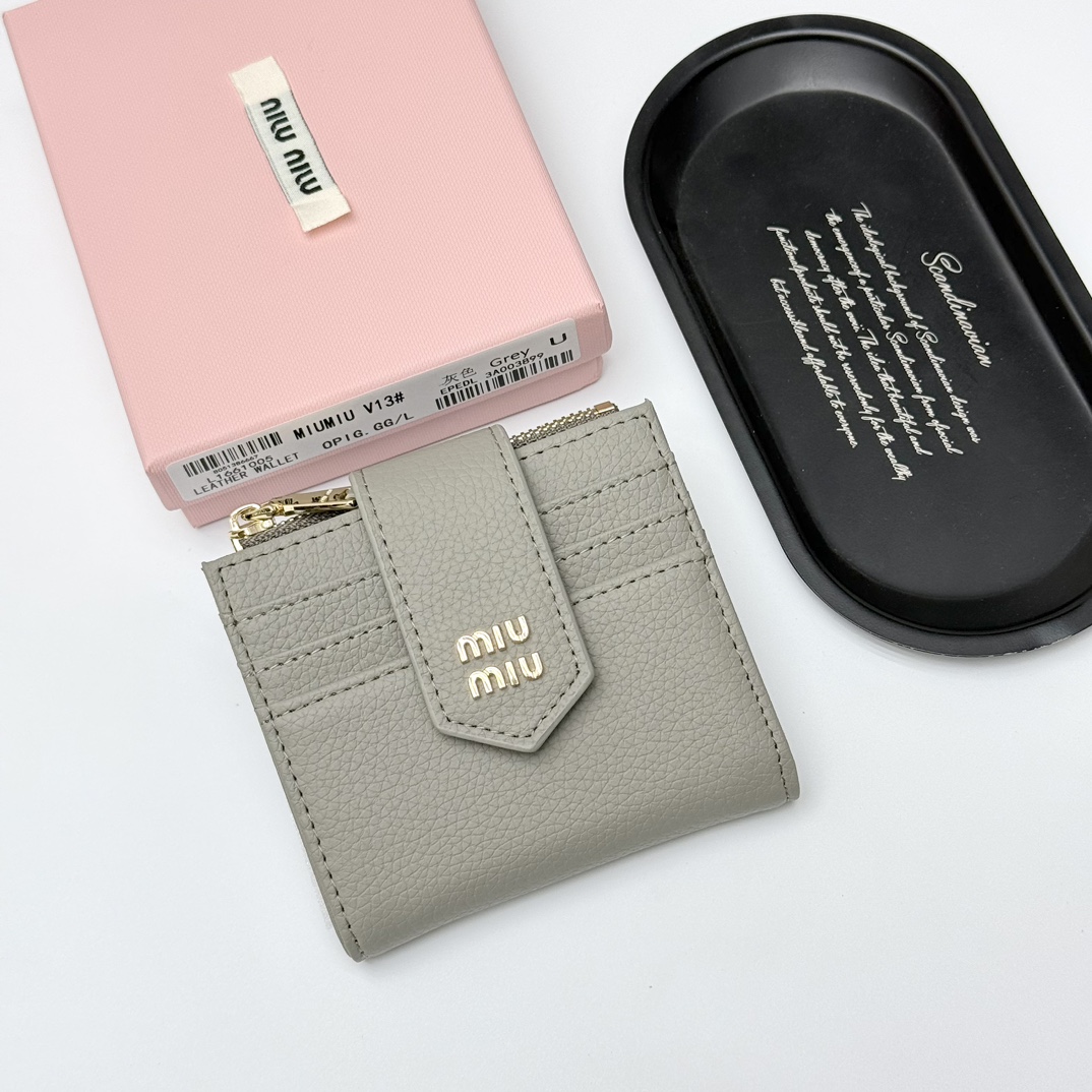 ミュウミュウ 財布 コインケース 名刺入れ Wallet コピー通販2606SZMJP80-V13-2