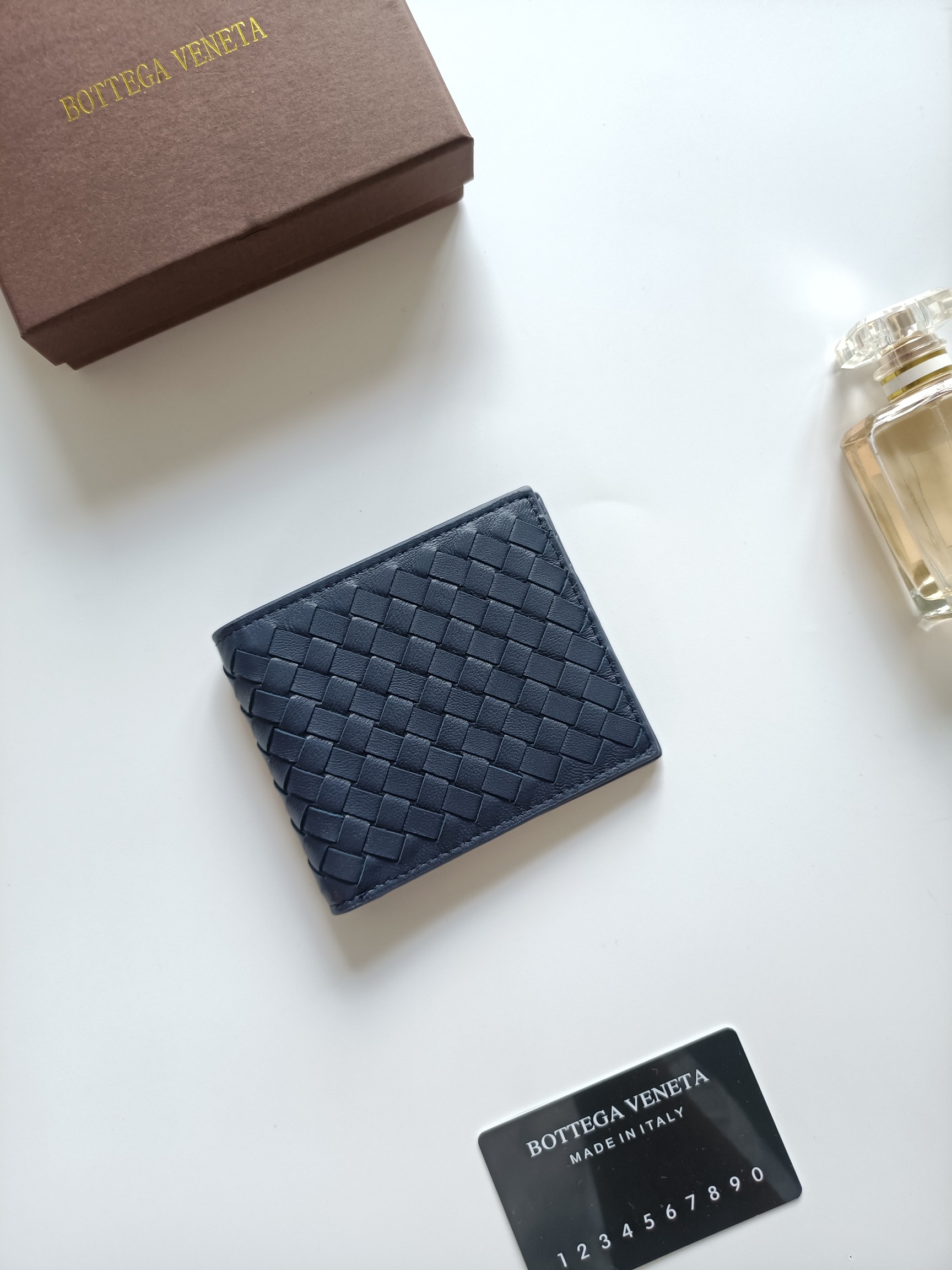 ボッテガ ヴェネタ 財布 コインケース 名刺入れ Wallet コピー通販2606XBJ60-743211-2