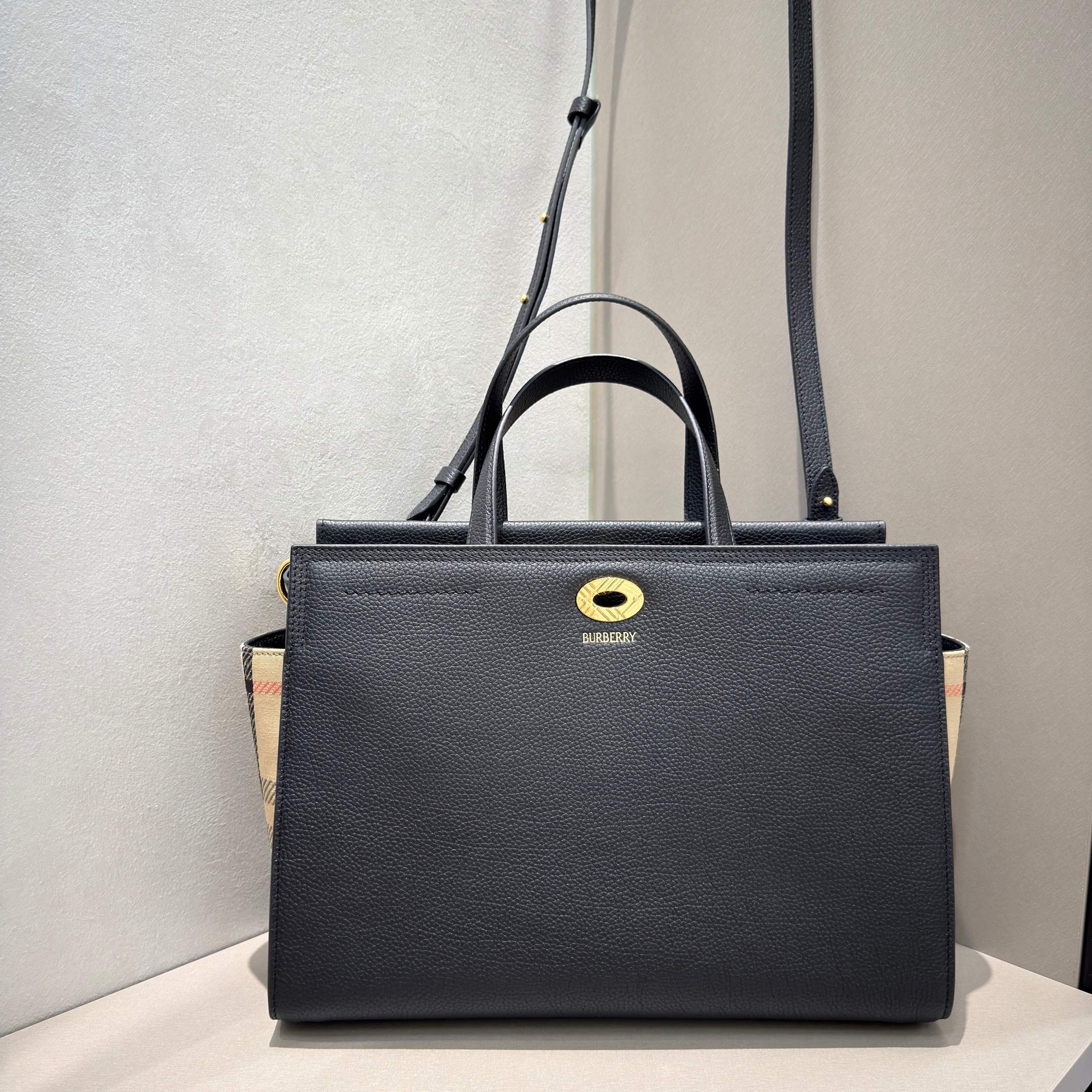 激安人気新品鞄 バッグ バーバリー Cotswoldsトートバッグ
