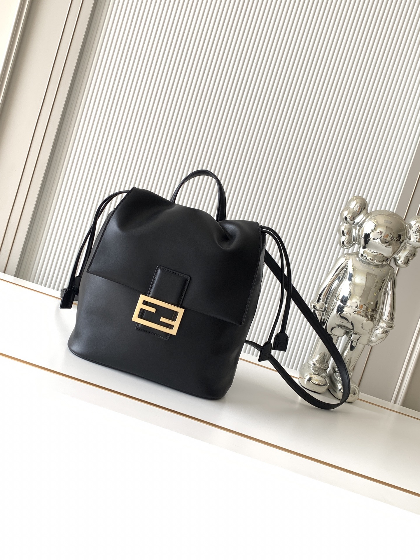 激安人気新品鞄 バッグ フェンディ FENDI 後背包 リュック 2606