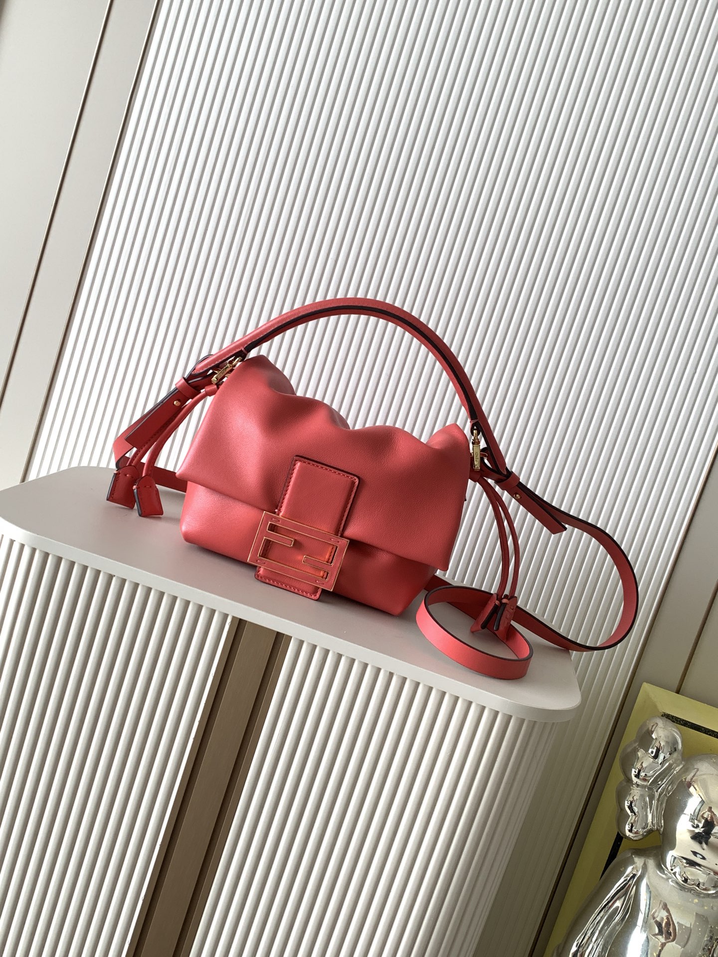 激安人気新品鞄 バッグ フェンディ Mamma Baguette 2WAY 斜め挂けバッグ