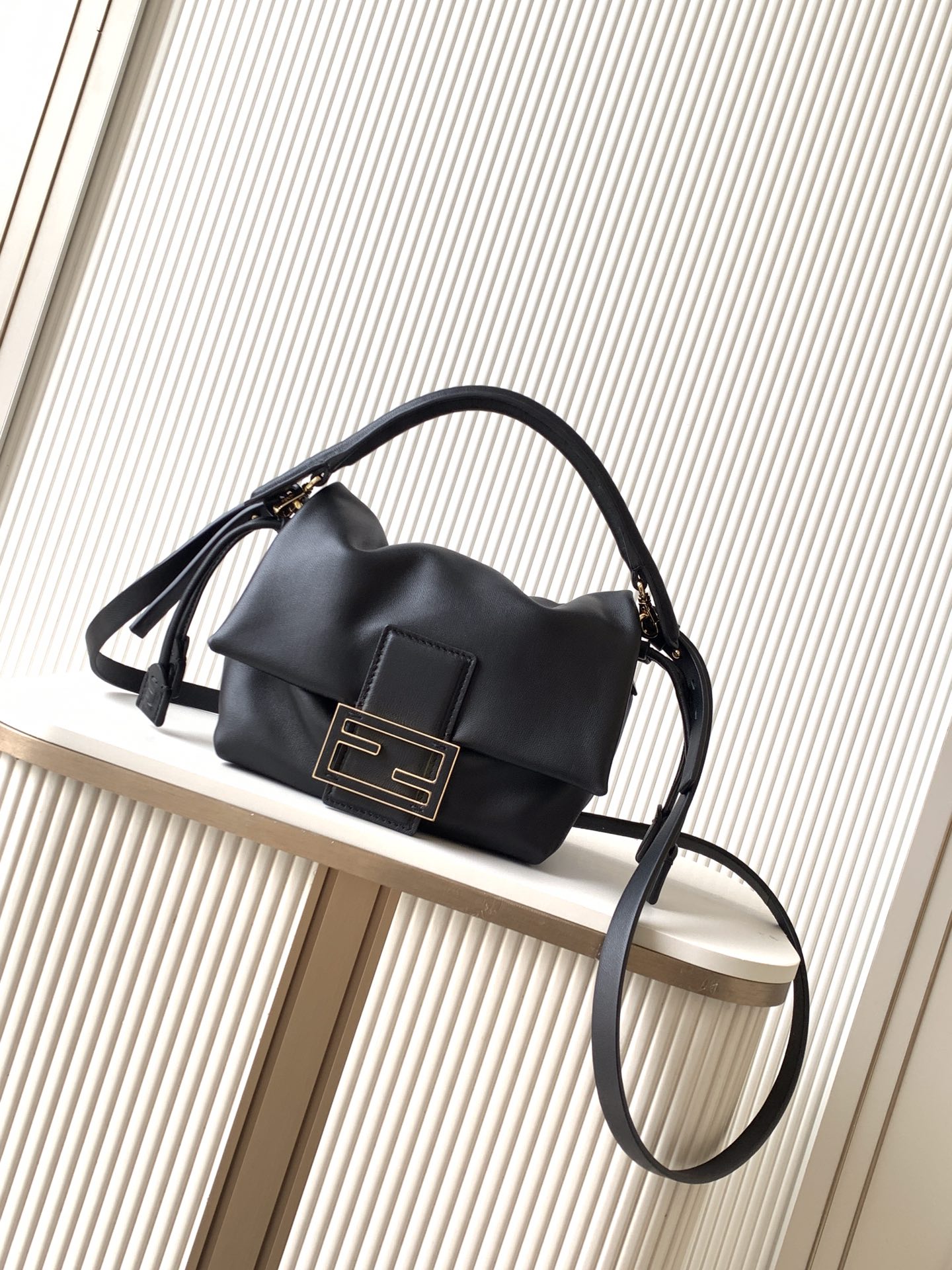 激安人気新品鞄 バッグ フェンディ Mamma Baguette 2WAY 斜め挂けバッグ 2606
