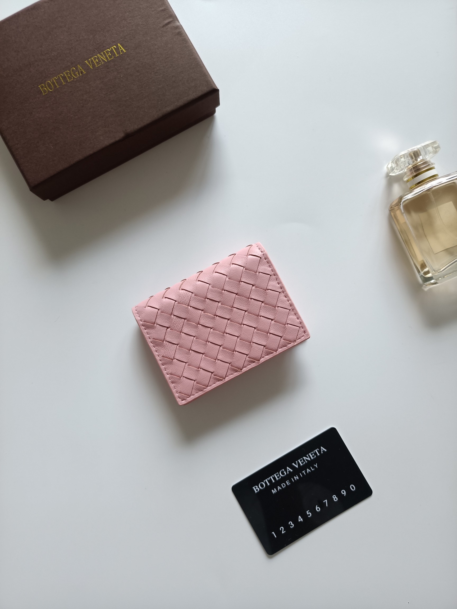 ボッテガ ヴェネタ 財布 コインケース 名刺入れ Wallet コピー通販2606XBJ55-814091-1