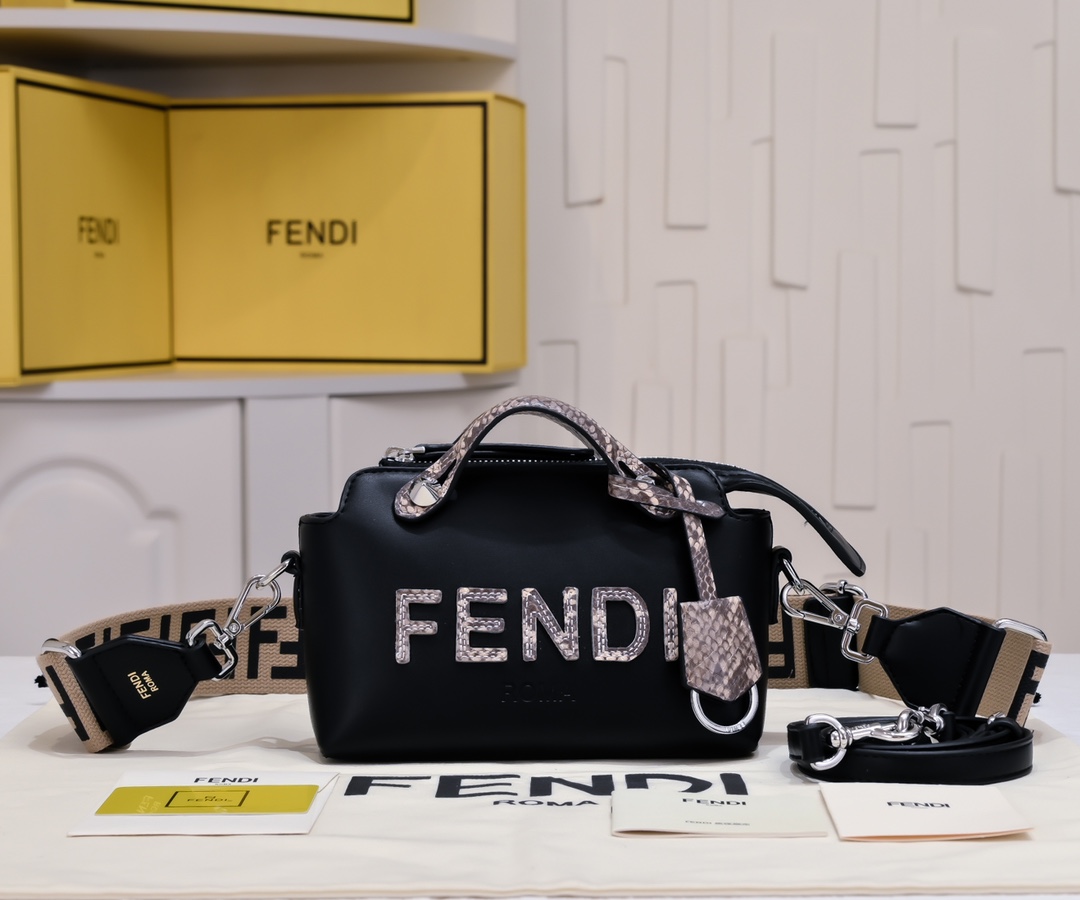 激安人気新品鞄 フェンディ ボストンバッグ ハンドバッグ 2606