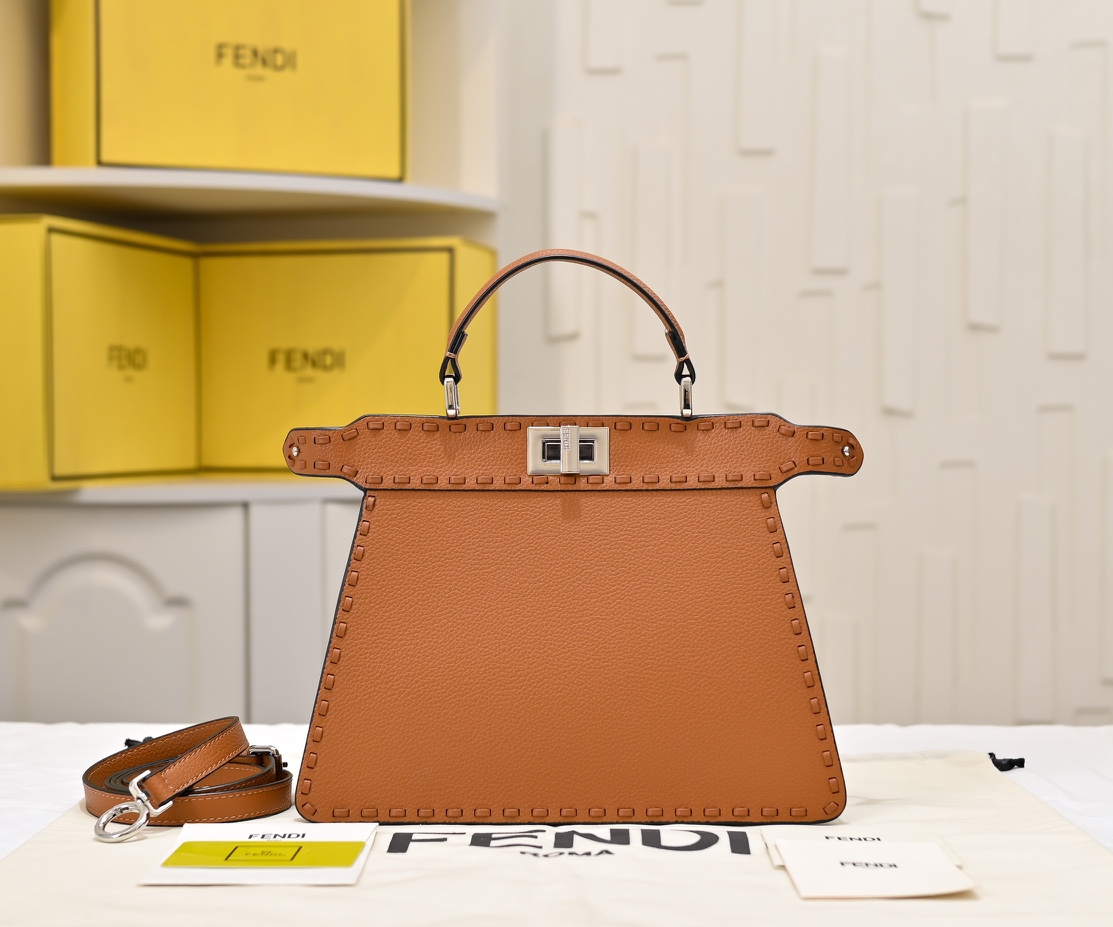 激安人気新品鞄 バッグ フェンディ Peekaboo Petite ハンドバッグ 2606