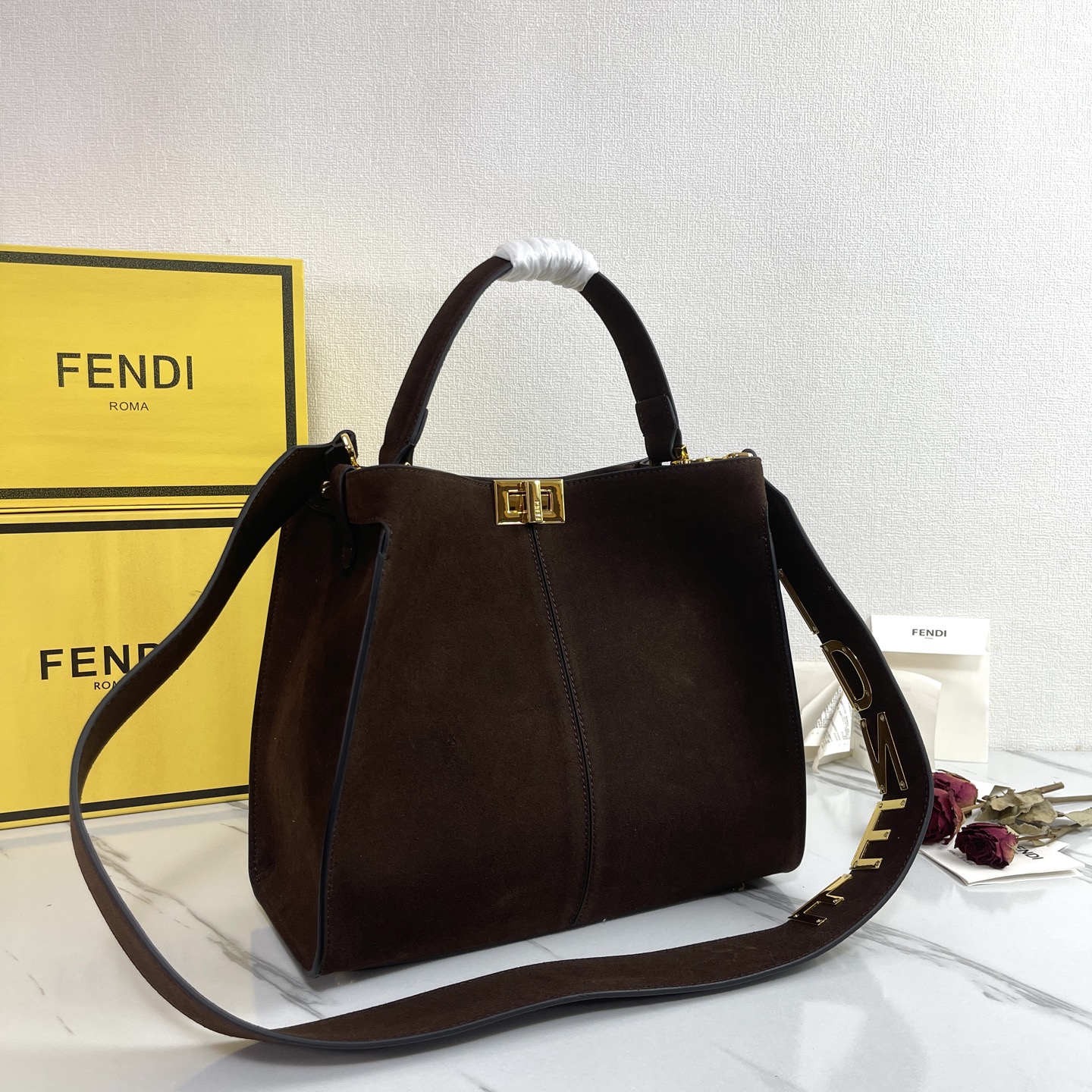 激安人気新品鞄 バッグ フェンディ Peekaboo ハンドバッグ