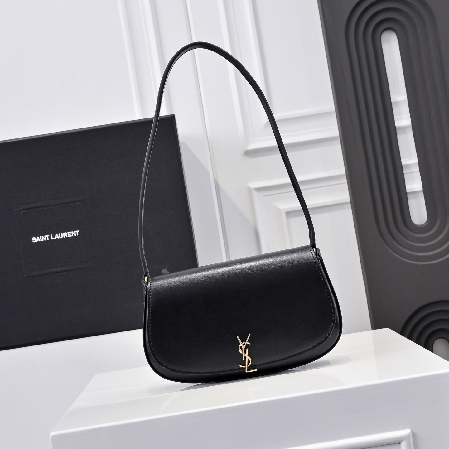 YSLイヴ サンローラン 鞄 ショルダーバッグ ハンドバッグ 激安