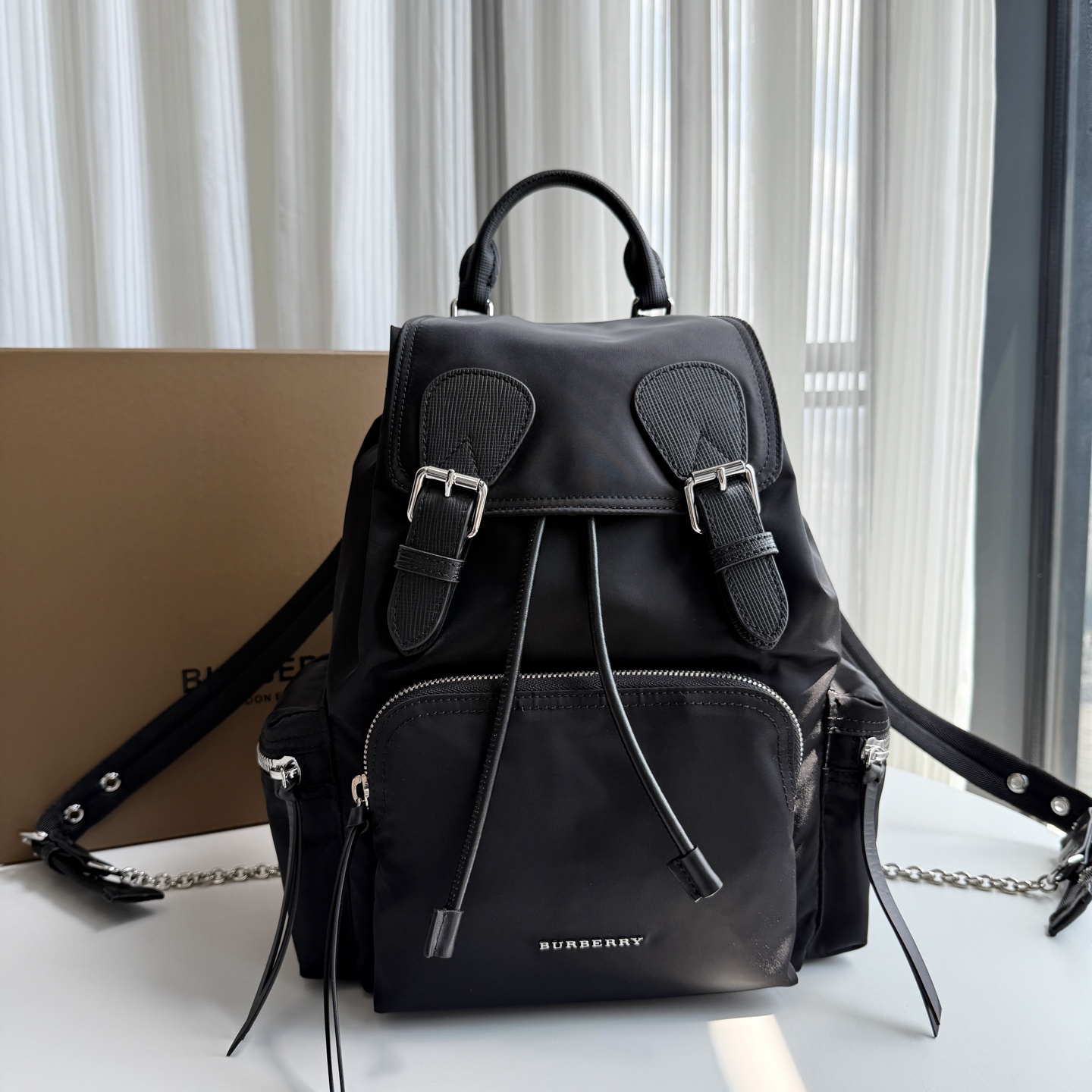 激安人気新品鞄 バッグ バーバリー 後背包 リュック 2606