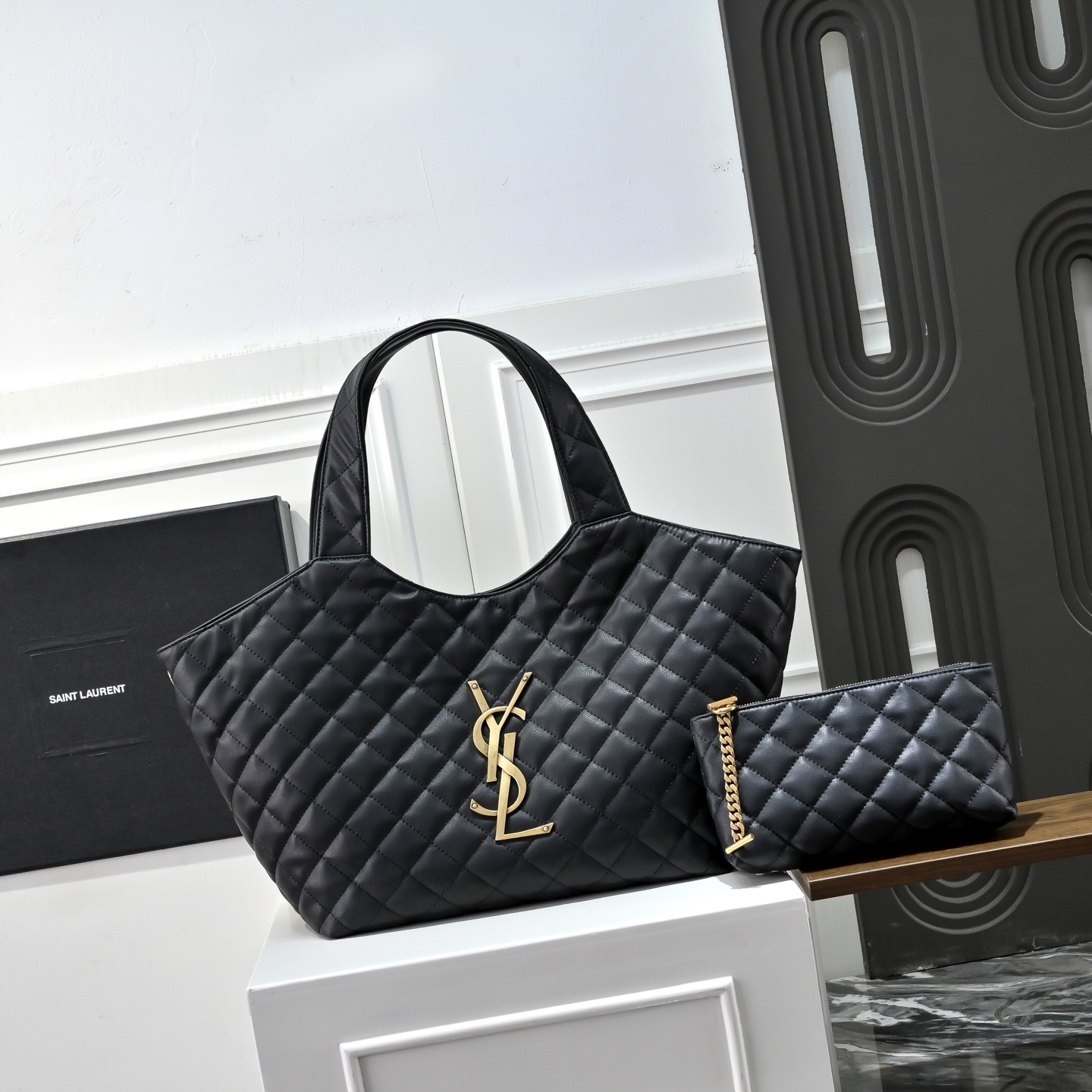 YSLイヴ サンローラン 鞄 トートバッグ ハンドバッグ 激安