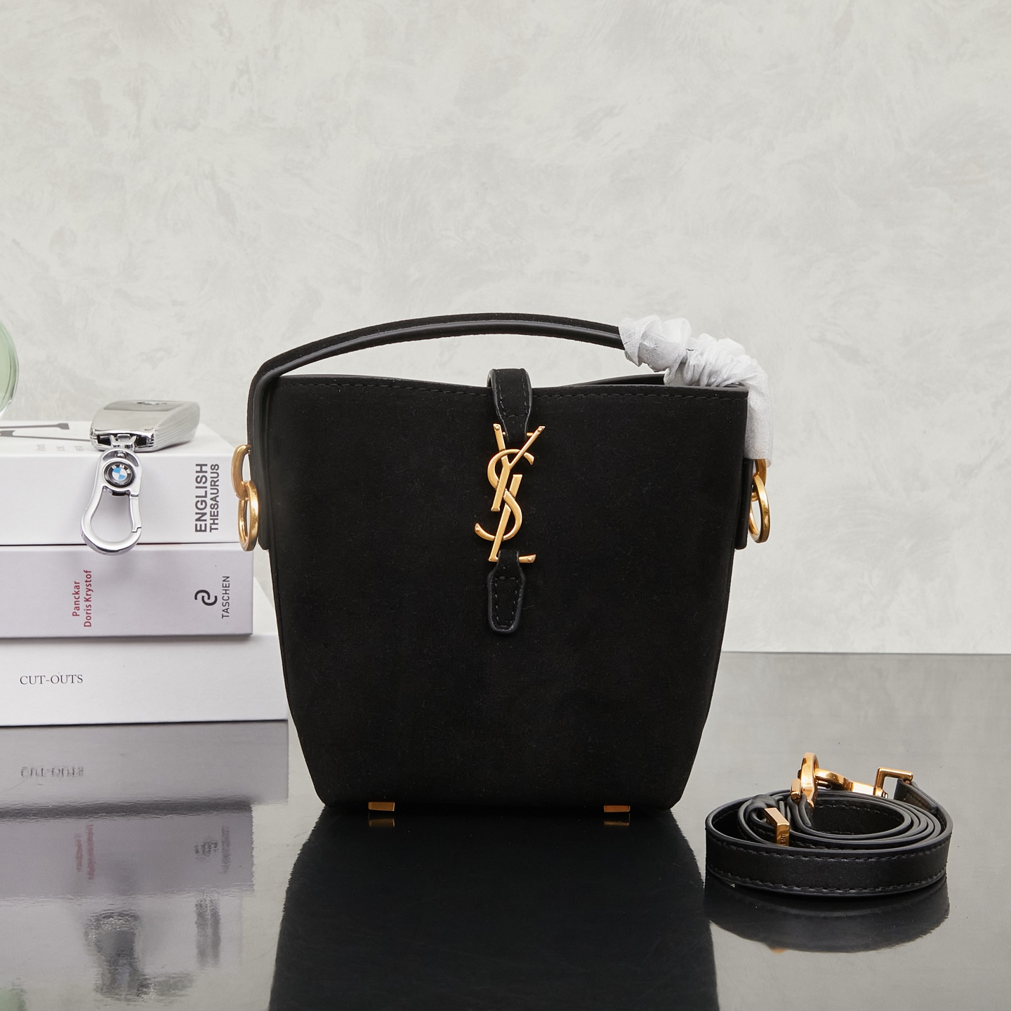 YSLイヴ サンローラン 鞄 ショルダーバッグ ハンドバッグ 2606