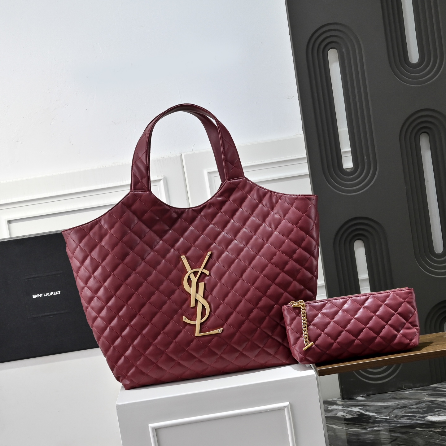YSLイヴ サンローラン 鞄 トートバッグ ハンドバッグ 2606