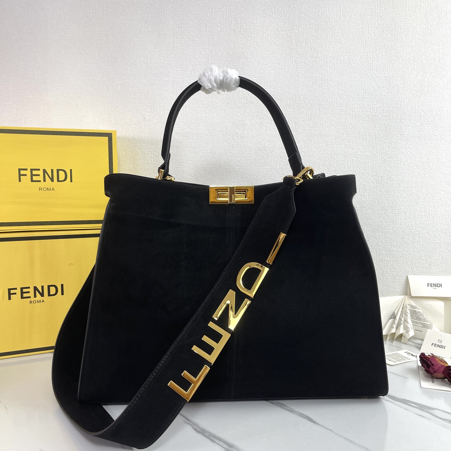 激安人気新品鞄 バッグ フェンディ Peekaboo ハンドバッグ 2606