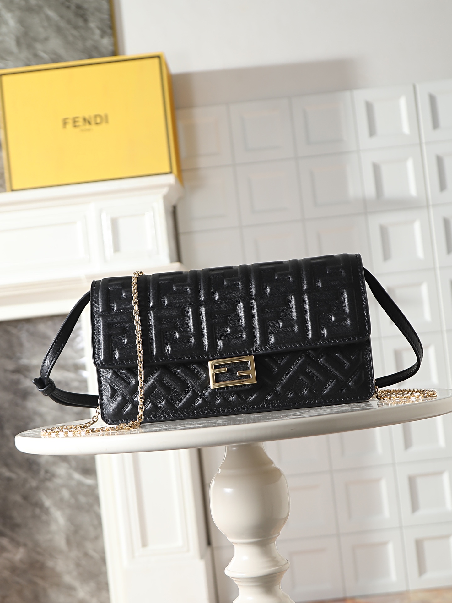 激安人気新品鞄 バッグ フェンディ Baguette ハンドバッグ S 2606