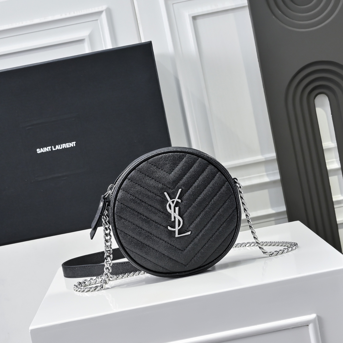 YSLイヴ サンローラン 鞄 ショルダーバッグ ハンドバッグ 激安