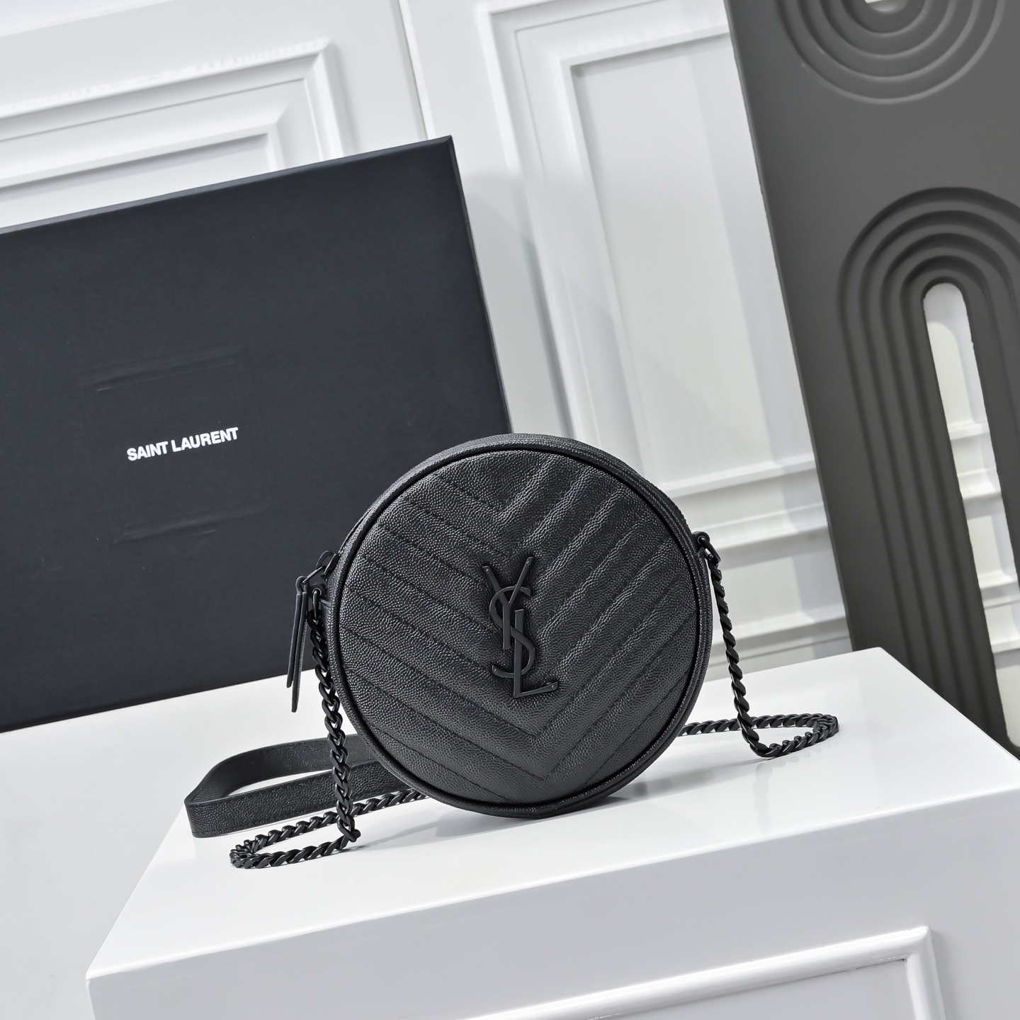 YSLイヴ サンローラン 鞄 ショルダーバッグ ハンドバッグ 2606