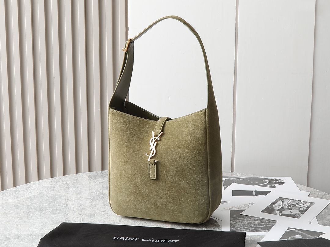 YSLイヴ サンローラン 鞄 ショルダーバッグ ハンドバッグ 2606