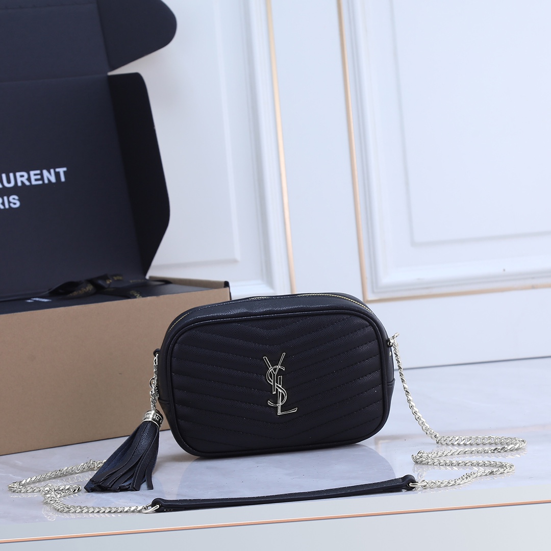 YSLイヴ サンローラン 鞄 ショルダーバッグ ハンドバッグ 2606