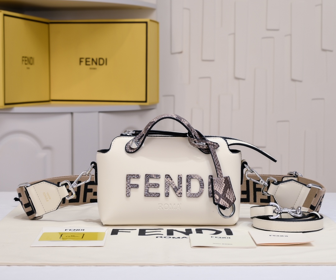 激安人気新品鞄 フェンディ ボストンバッグ ハンドバッグ 2606