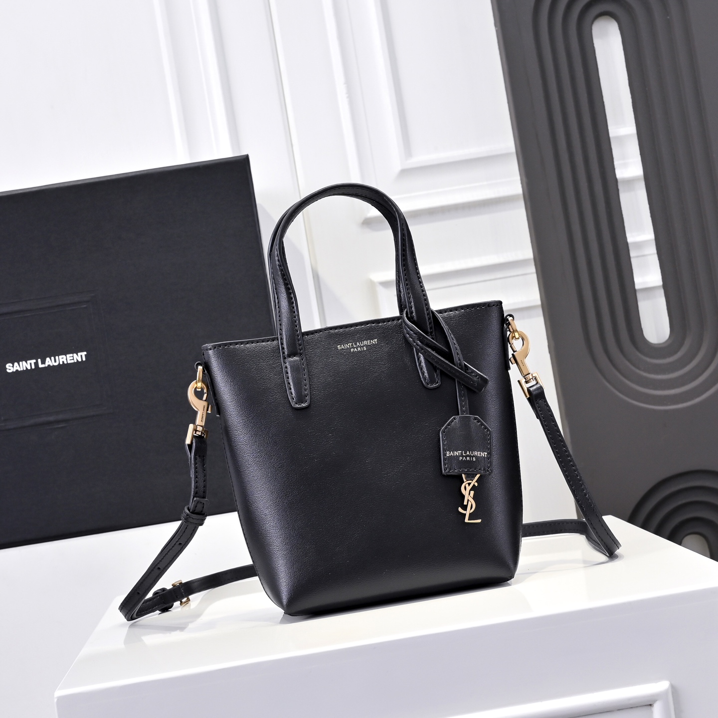 YSLイヴ サンローラン 鞄 ショルダーバッグ ハンドバッグ 激安