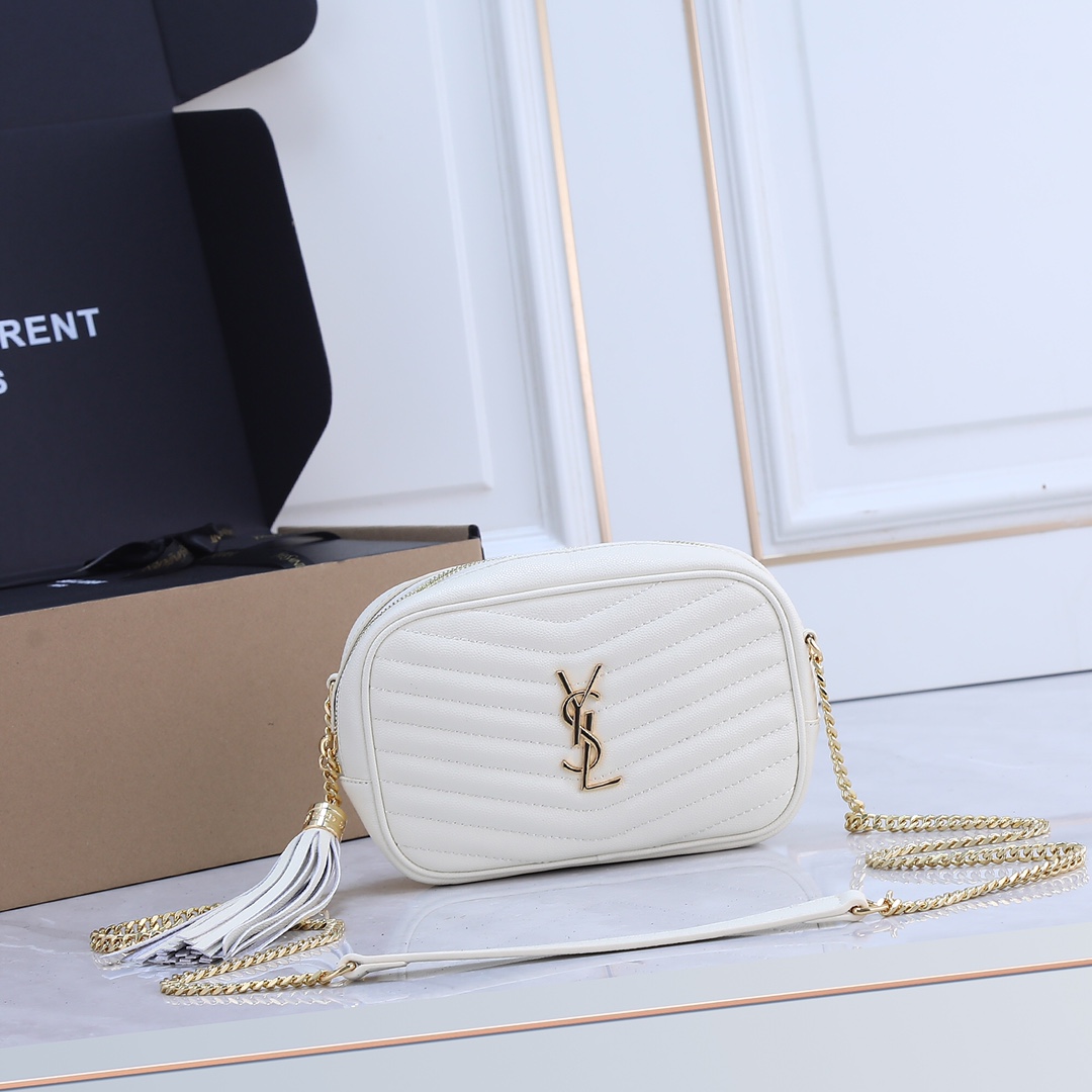 YSLイヴ サンローラン 鞄 ショルダーバッグ ハンドバッグ 2606