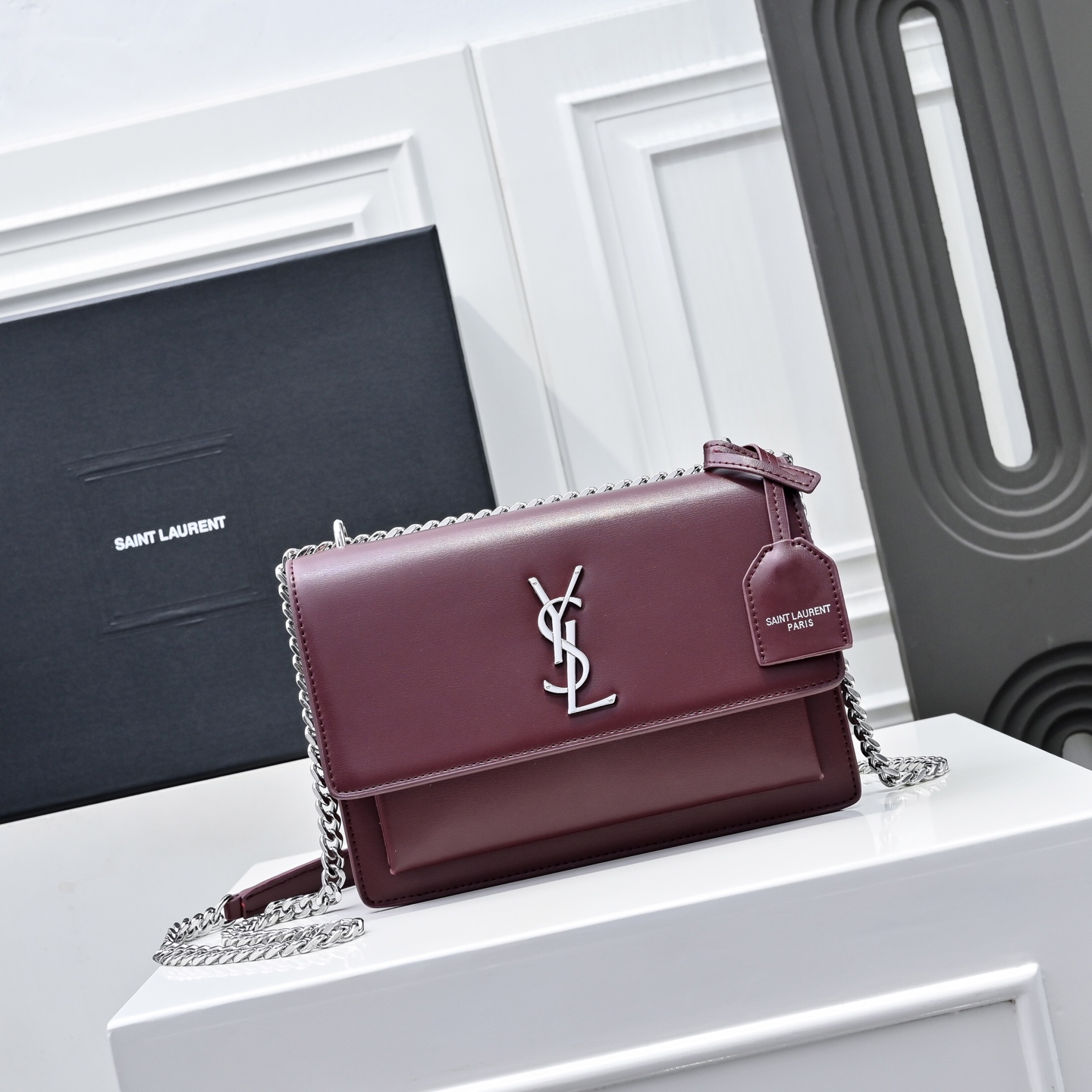 YSLイヴ サンローラン 鞄 ショルダーバッグ ハンドバッグ 2606