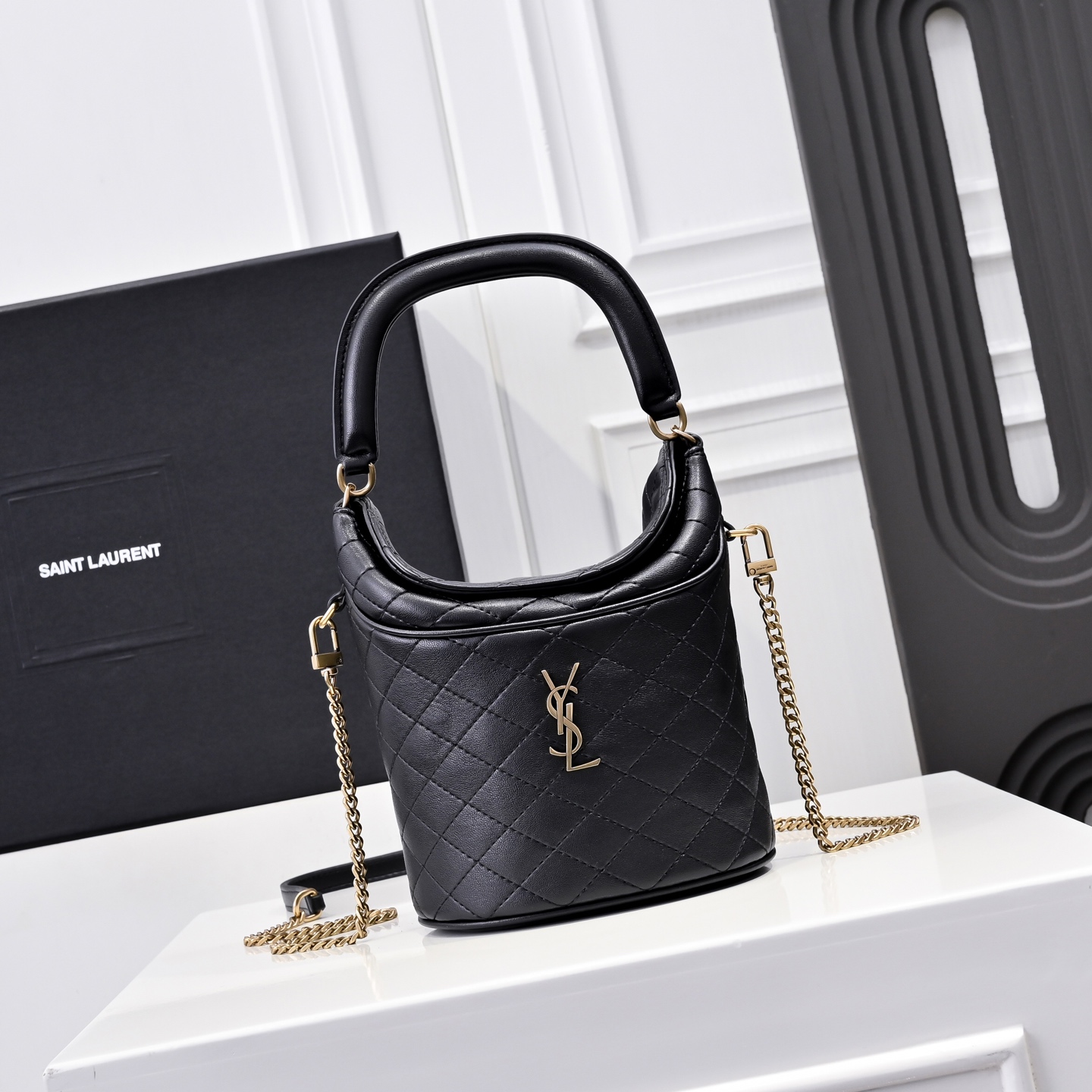 YSLイヴ サンローラン 鞄 ショルダーバッグ ハンドバッグ 激安