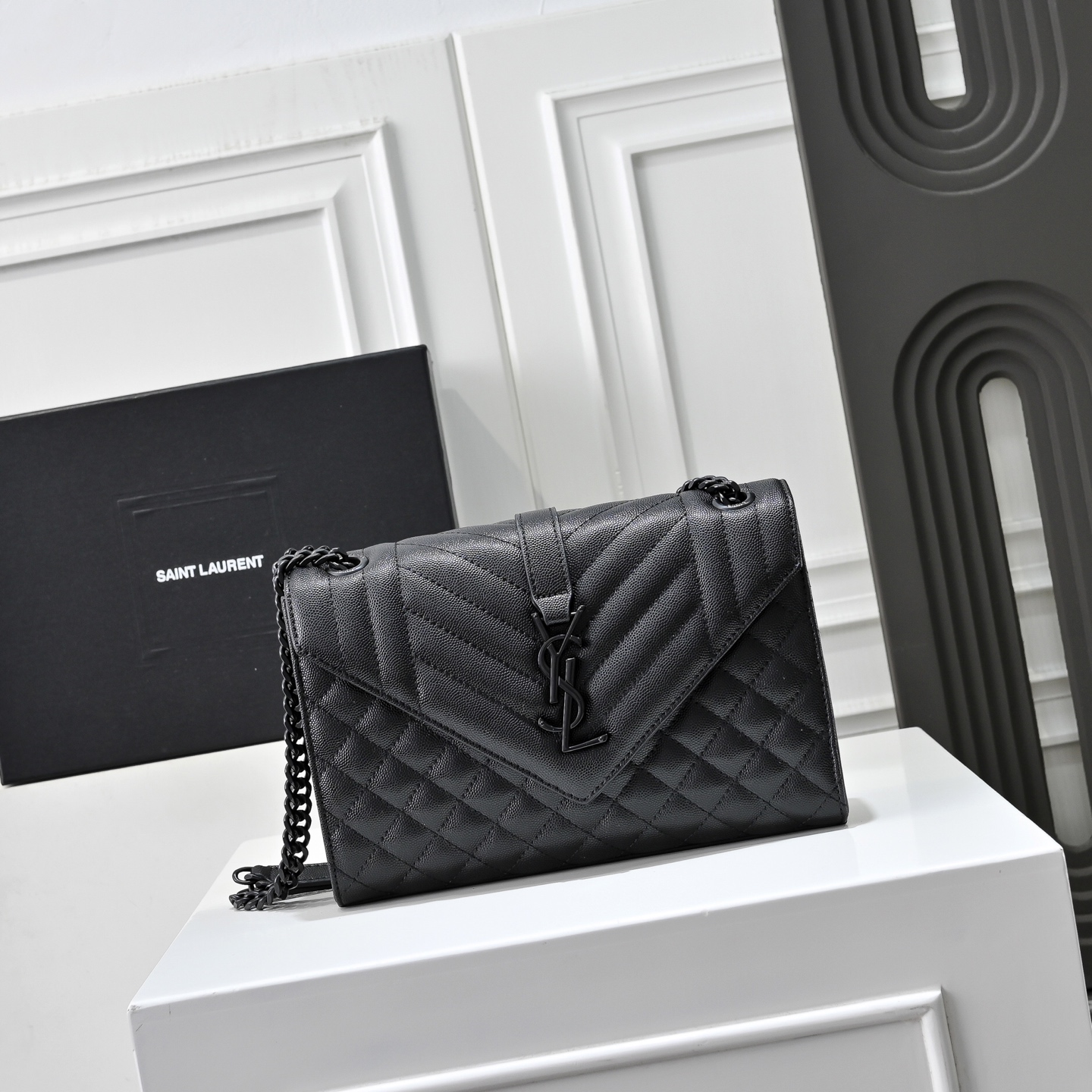 YSLイヴ サンローラン 鞄 ショルダーバッグ ハンドバッグ 激安