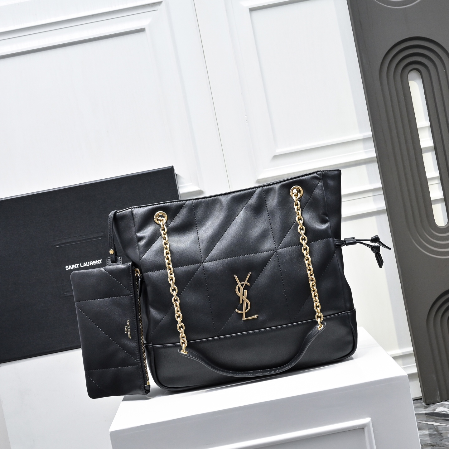 YSLイヴ サンローラン 鞄 ショルダーバッグ ハンドバッグ 激安