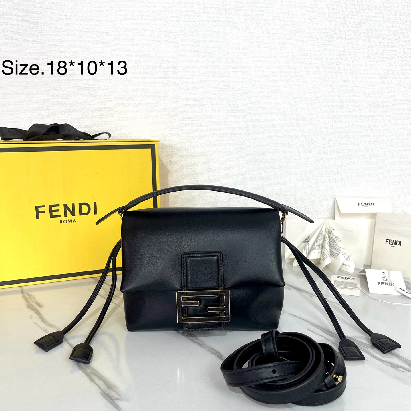 激安人気新品鞄 バッグ フェンディMamma ハンドバッグ S 2606