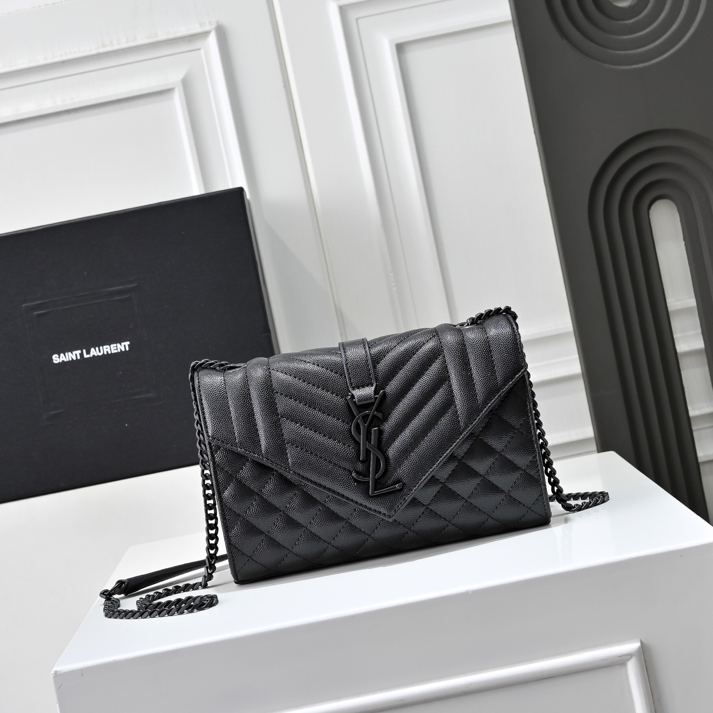 YSLイヴ サンローラン 鞄 ショルダーバッグ ハンドバッグ 激安