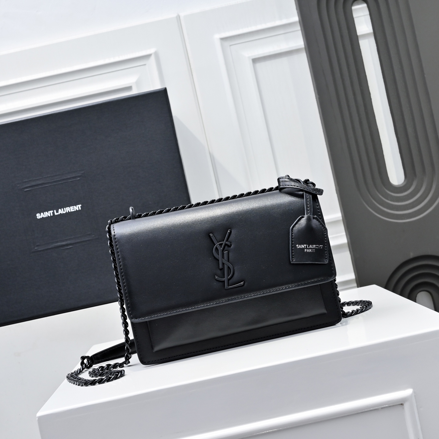 YSLイヴ サンローラン 鞄 ショルダーバッグ ハンドバッグ 2606