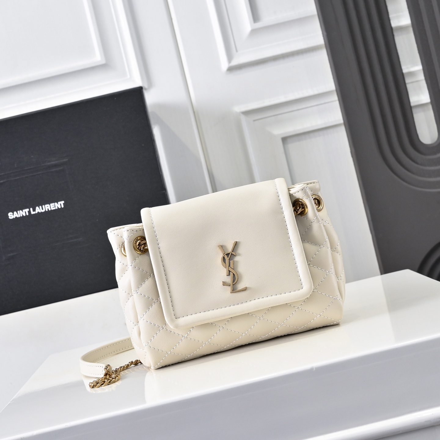 YSLイヴ サンローラン 鞄 ショルダーバッグ ハンドバッグ 激安2606