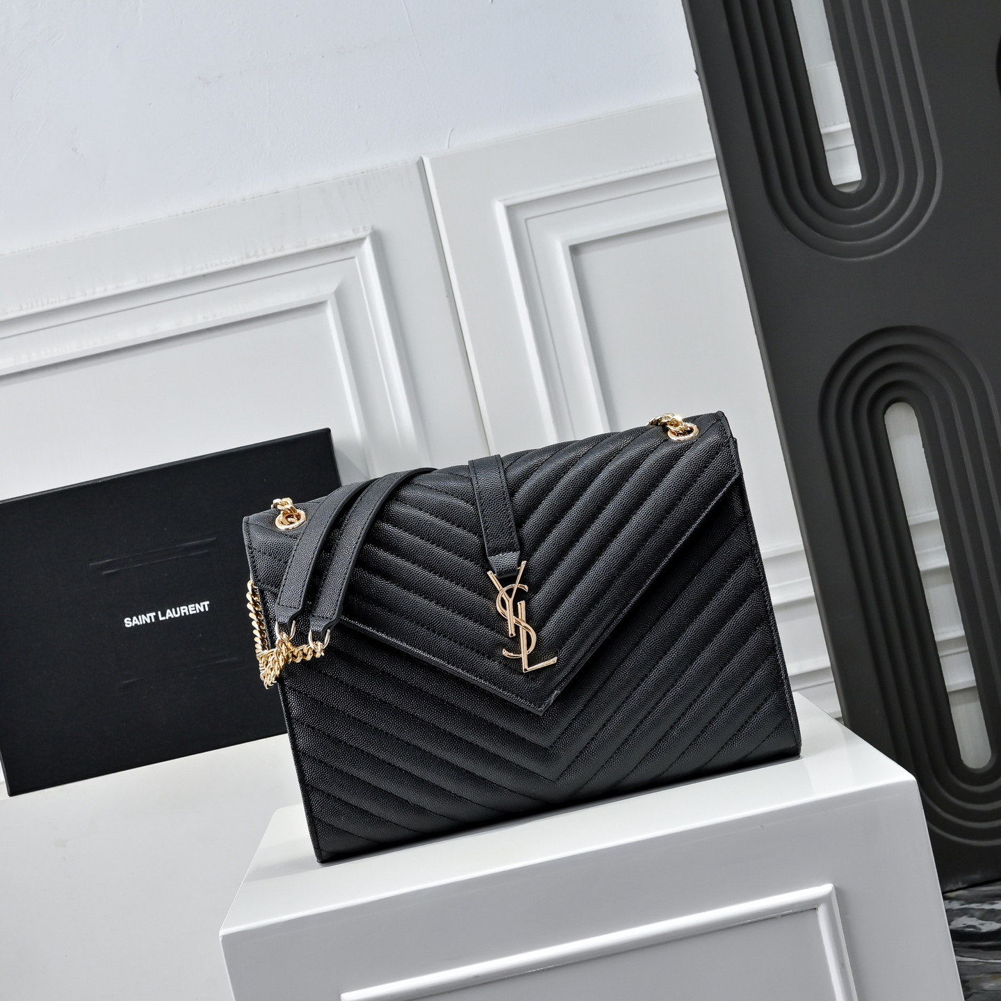 YSLイヴ サンローラン 鞄 ショルダーバッグ ハンドバッグ 激安