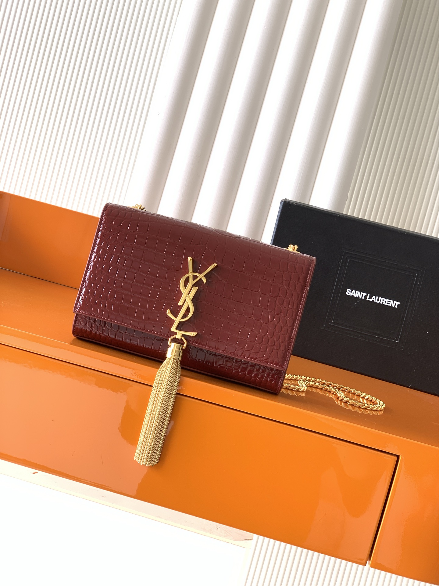 新作通販 超美品 イヴ サンローラン 鞄 斜め挂けバッグ
