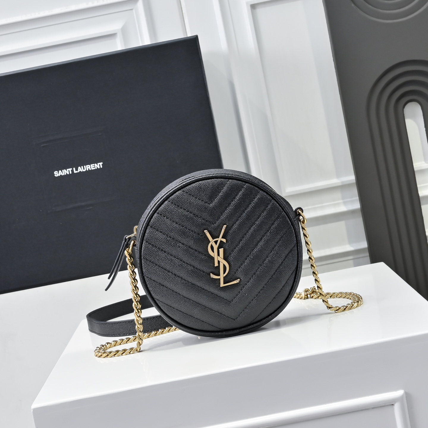 YSLイヴ サンローラン 鞄 ショルダーバッグ ハンドバッグ 2606