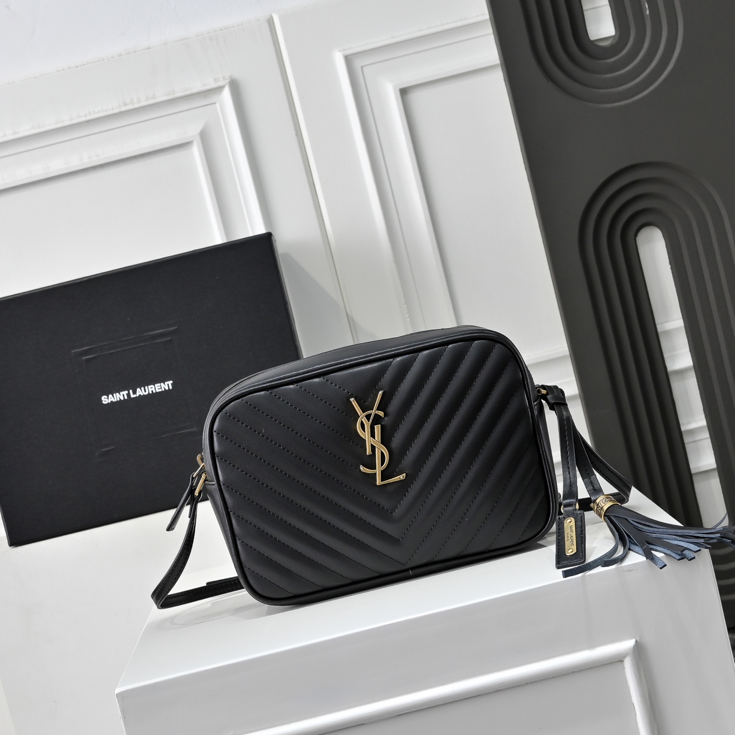 YSLイヴ サンローラン 鞄 ショルダーバッグ ハンドバッグ 激安