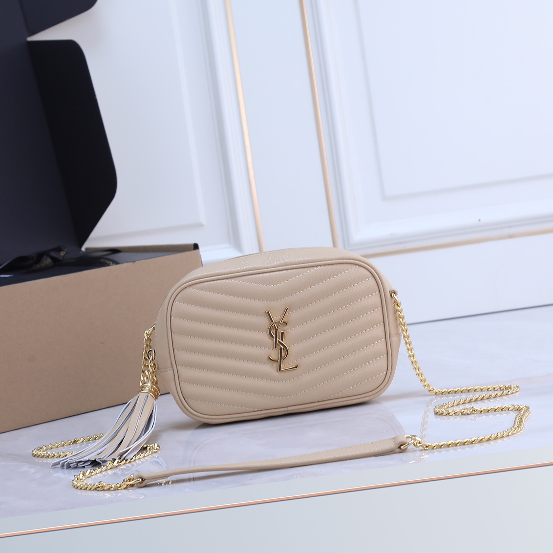 YSLイヴ サンローラン 鞄 ショルダーバッグ ハンドバッグ 2606