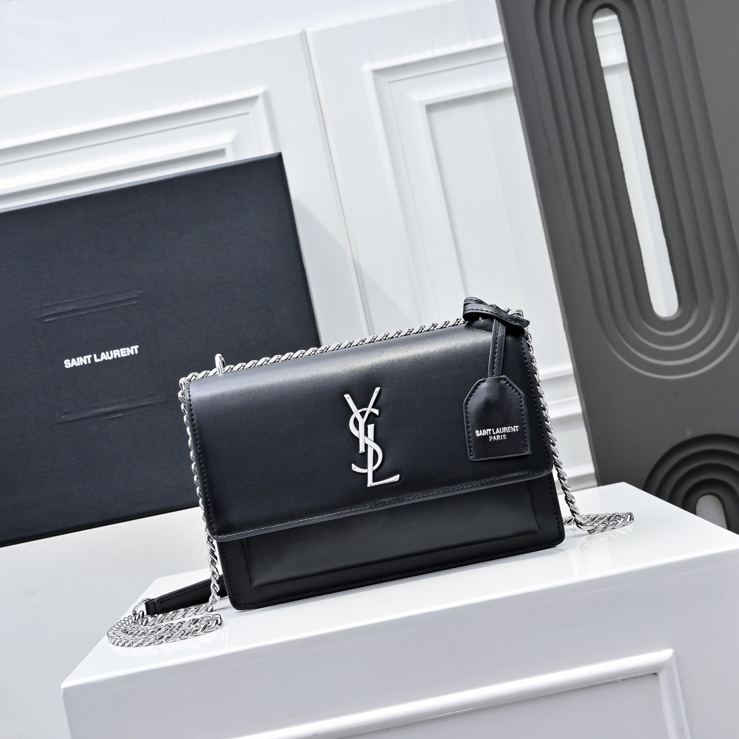 YSLイヴ サンローラン 鞄 ショルダーバッグ ハンドバッグ 激安