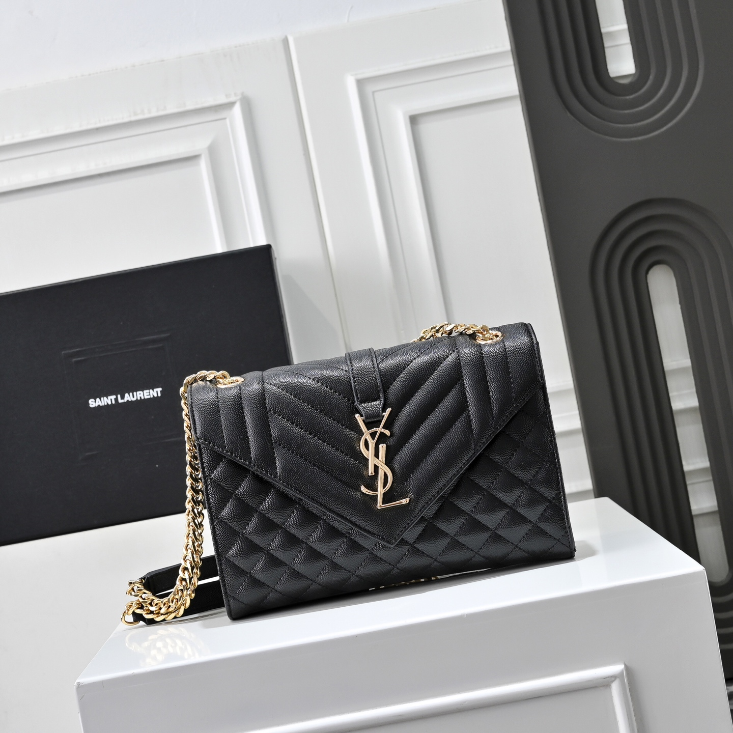 YSLイヴ サンローラン 鞄 ショルダーバッグ ハンドバッグ 激安