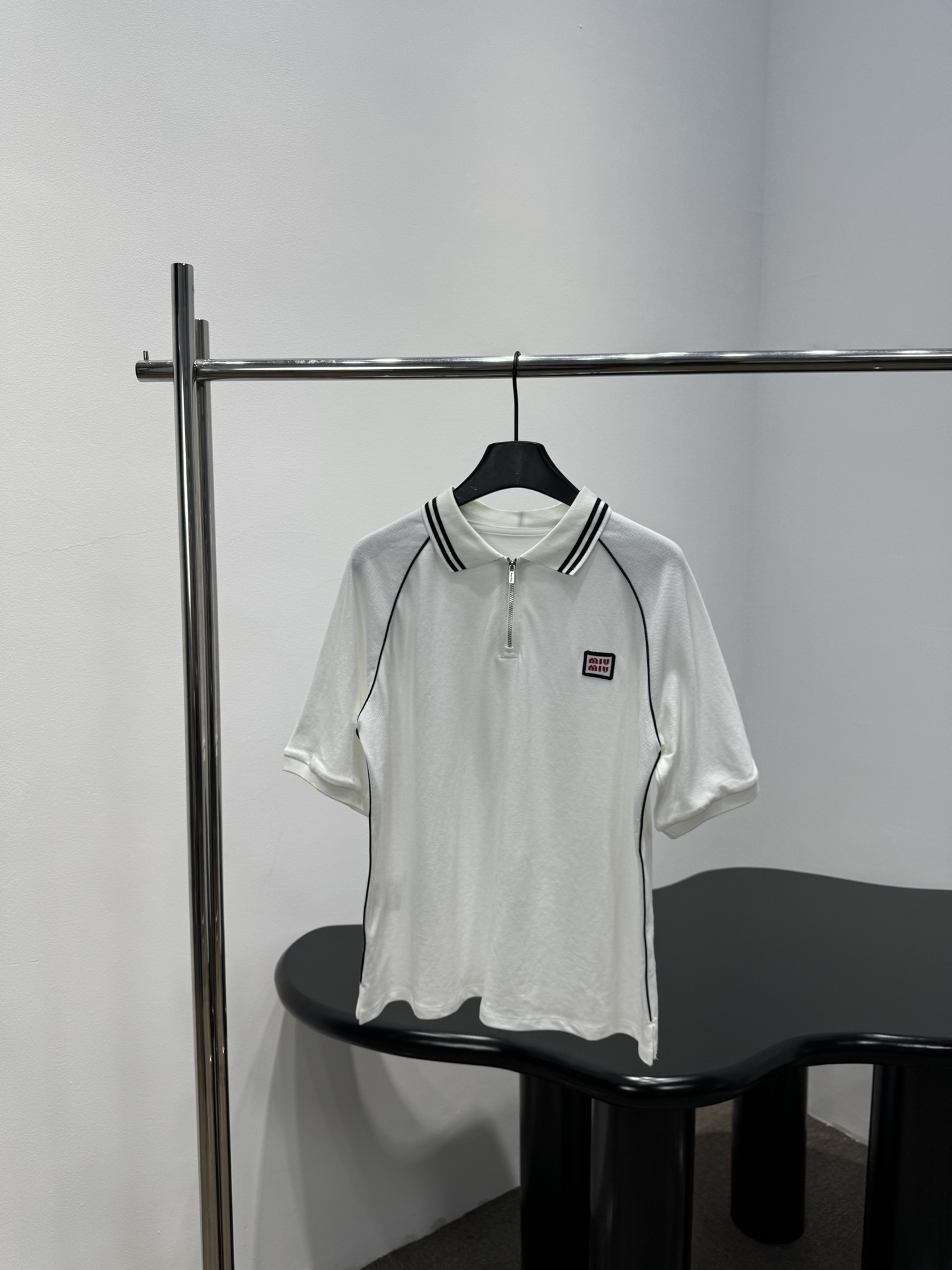 ミュウミュウ 半袖Tシャツ トップス 男女兼着?