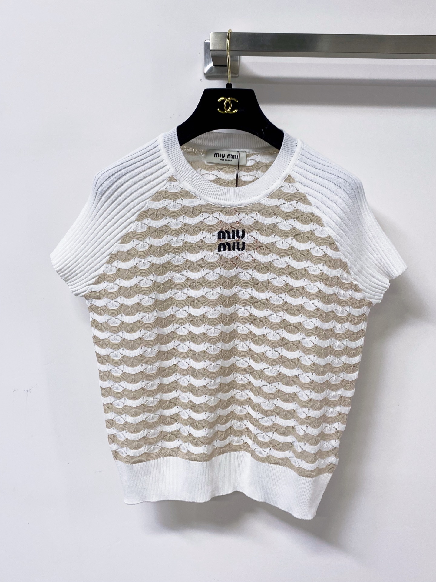 ミュウミュウ 半袖Tシャツ トップス?